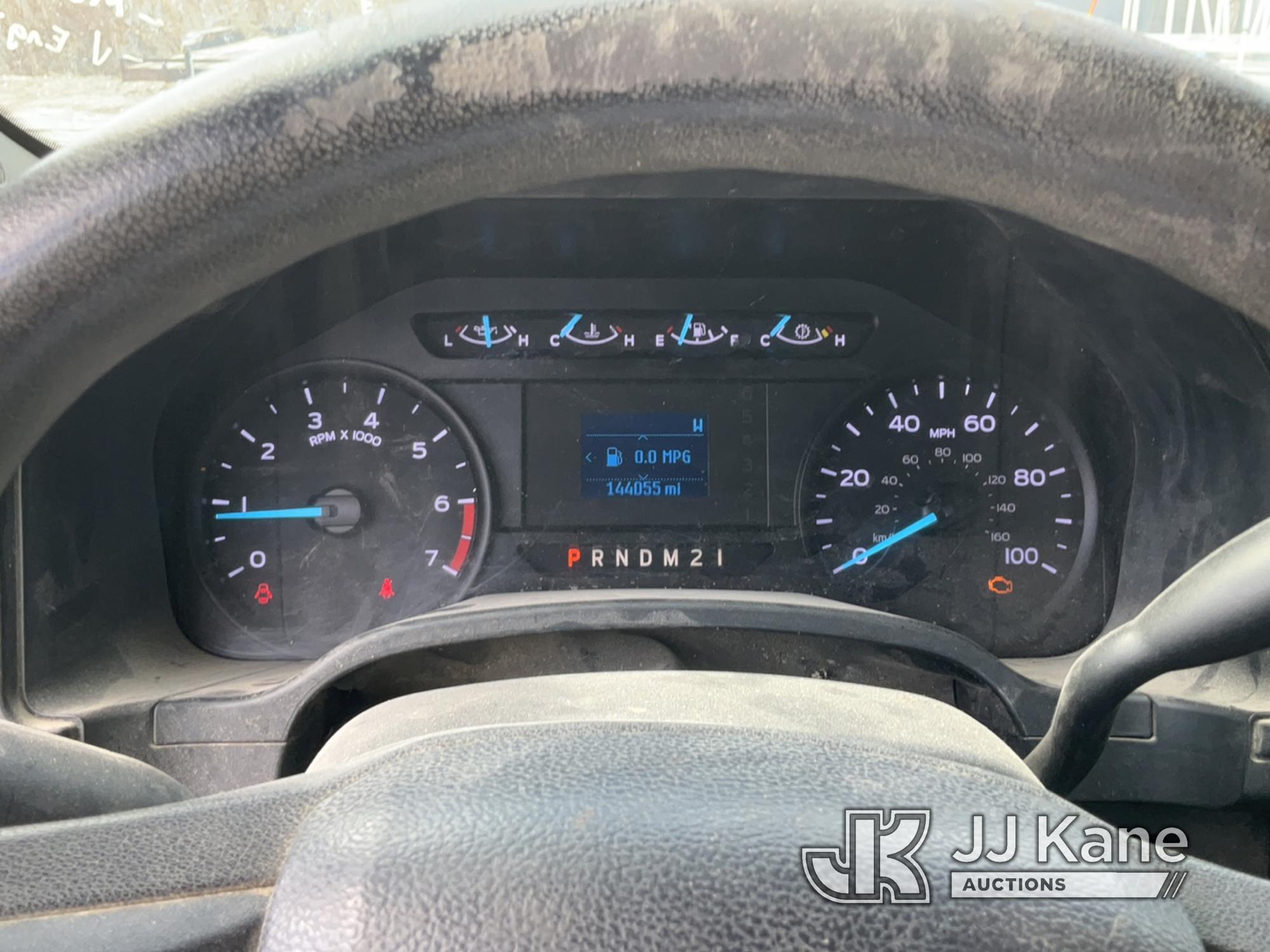 (Des Moines, IA) 2019 Ford F250 4x4 Extended-Cab Pickup Truck Runs & Moves) (Check Engine Light On