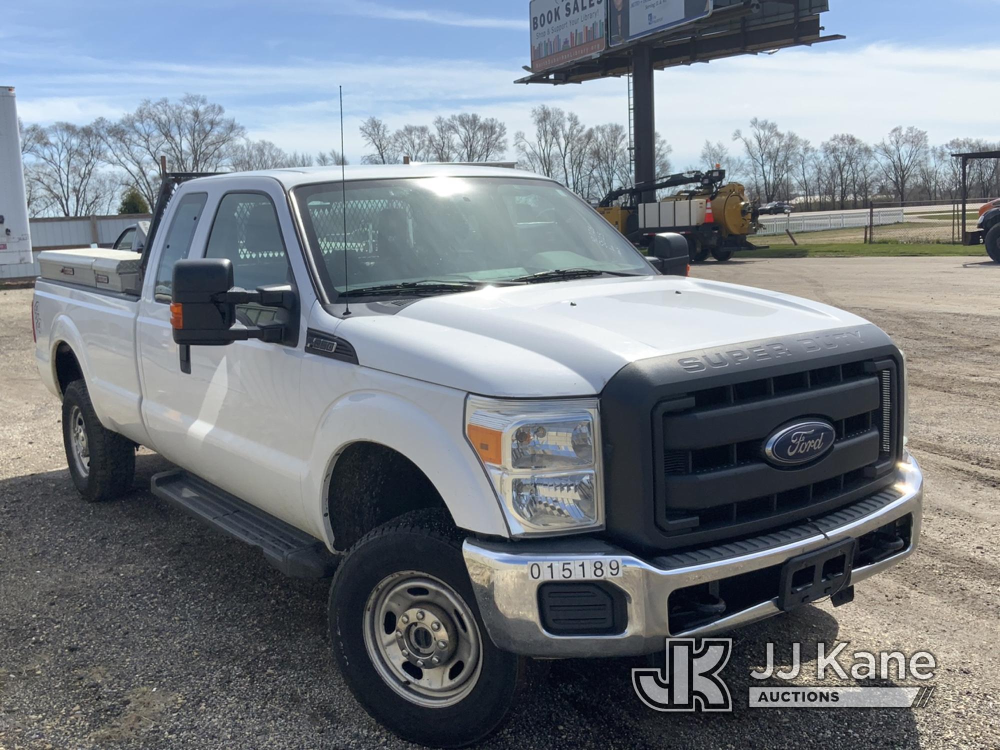 (South Beloit, IL) 2015 Ford F250 4x4 Extended-Cab Pickup Truck Runs & Moves