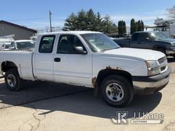 (South Beloit, IL) 2003 Chevrolet Silverado 1500 4x4 Extended-Cab Pickup Truck Runs, Moves, Rust Dam