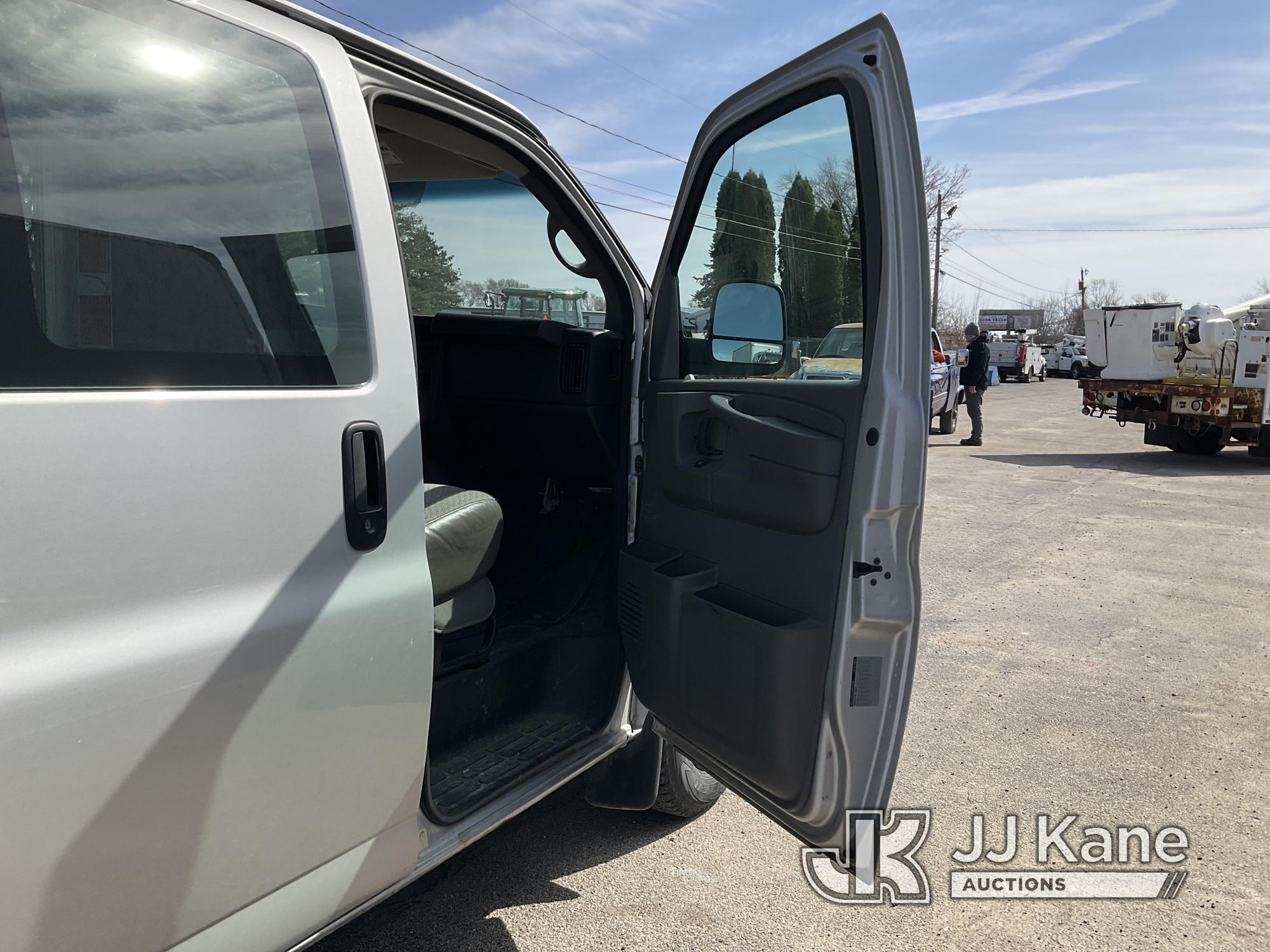 (South Beloit, IL) 2011 Chevrolet Express G1500 AWD Cargo Van Runs, Moves, Airbag Light On, Small De