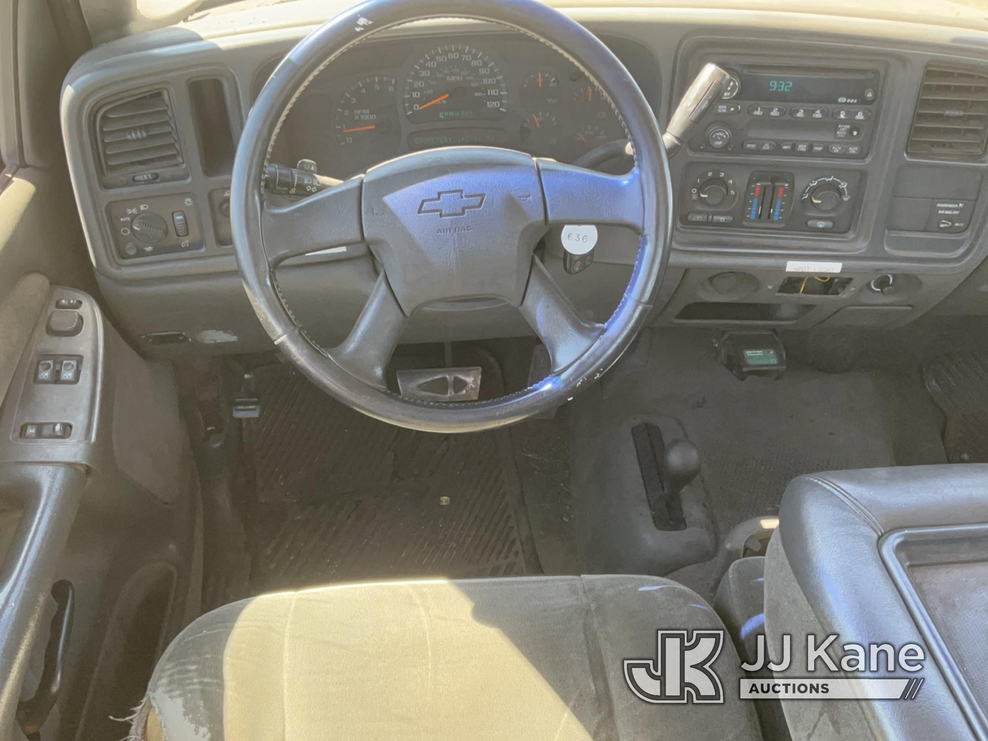 (South Beloit, IL) 2003 Chevrolet Silverado 1500 4x4 Extended-Cab Pickup Truck Runs, Moves, Rust Dam