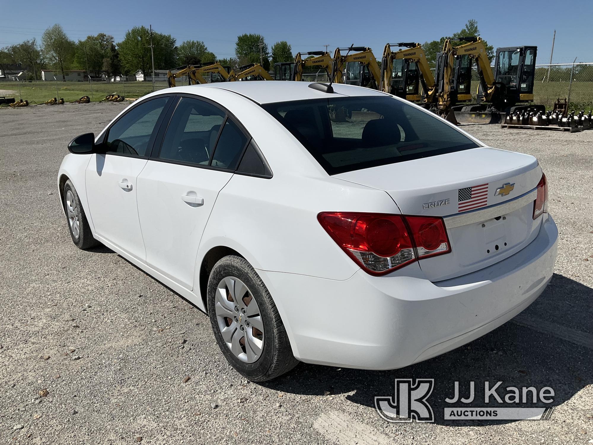 (Hawk Point, MO) 2015 Chevrolet Cruze 4-Door Sedan Runs & Moves