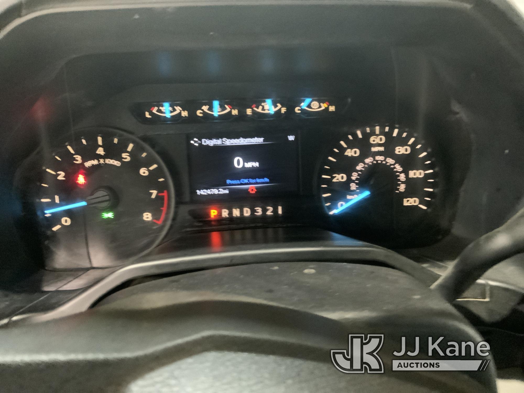 (Aubrey, TX) 2015 Ford F150 Extended-Cab Pickup Truck Runs & Moves) (Body damage