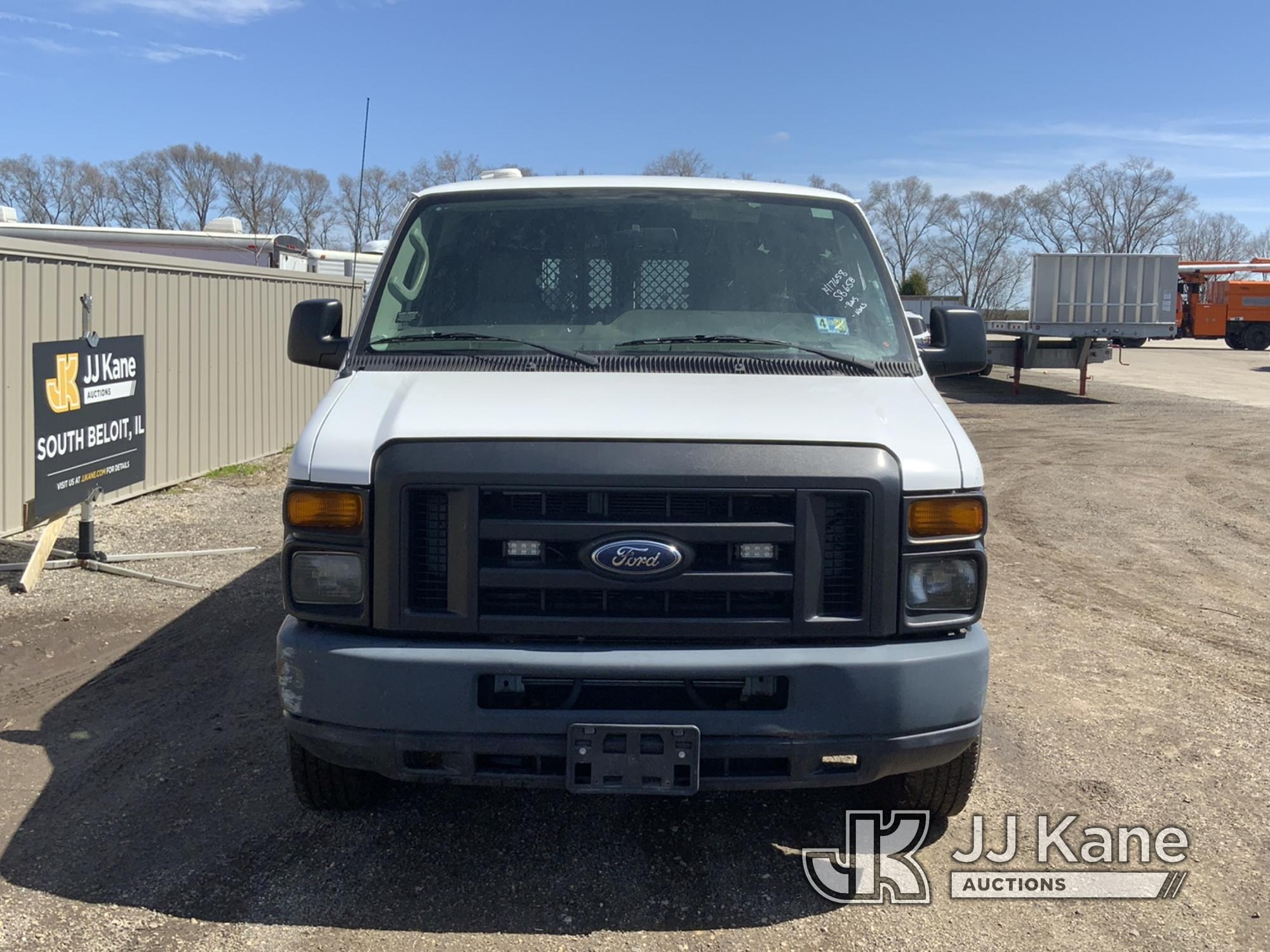 (South Beloit, IL) 2012 Ford E250 Cargo Van Runs & Moves) (Check Engine Light On