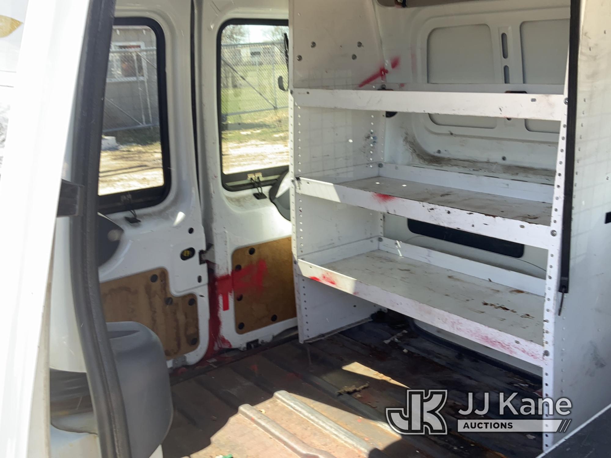 (South Beloit, IL) 2013 Ford Transit Connect Cargo Van Runs & Moves) (Rear Passenger Side Wheel Lock