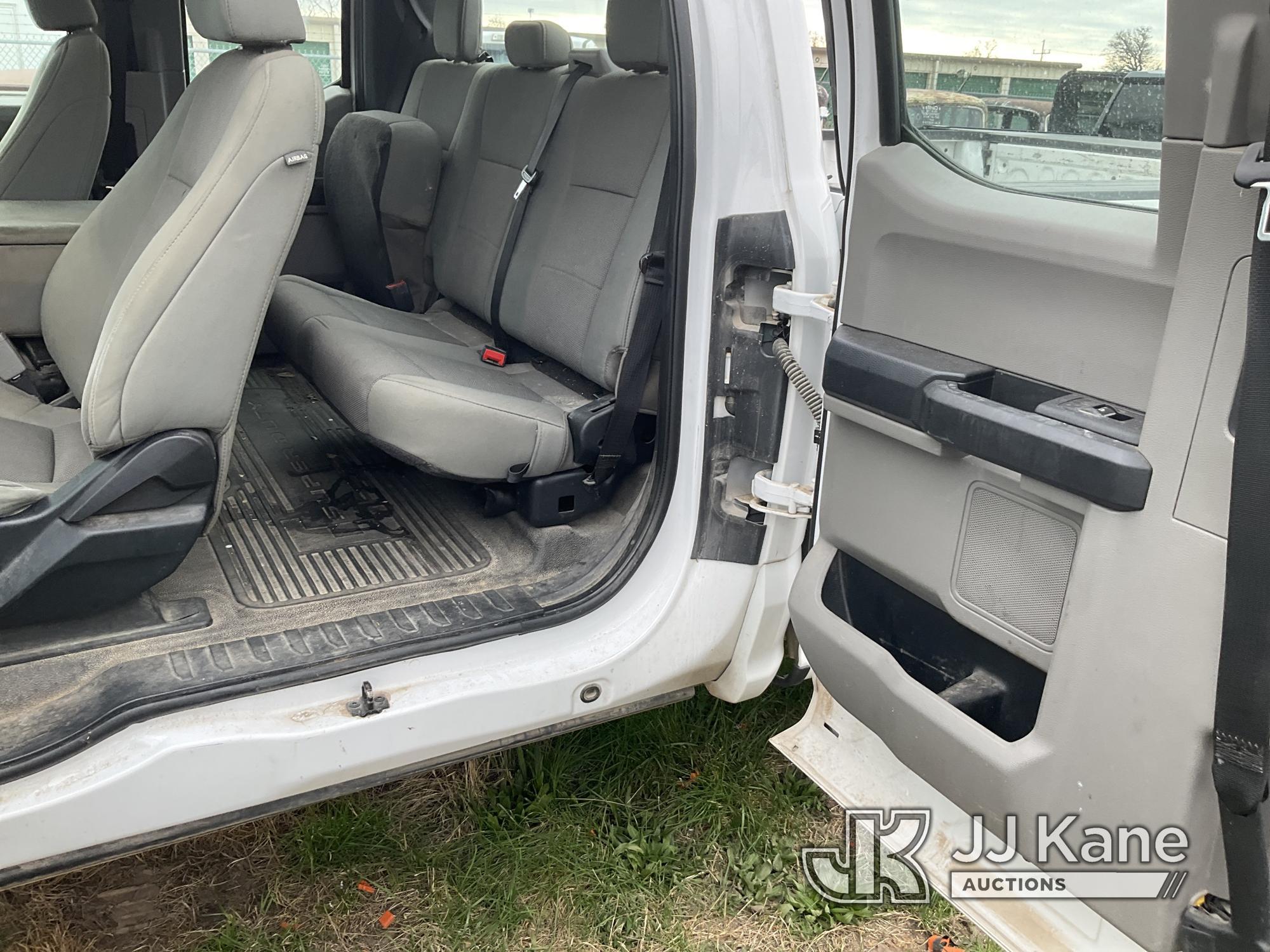 (Joplin, MO) 2020 Ford F250 4x4 Extended-Cab Pickup Truck Not Running, Condition Unknown. Per Seller