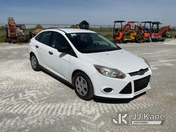 (Hawk Point, MO) 2013 Ford Focus 4 DR Sedan Runs & moves. (Minor Paint Damage