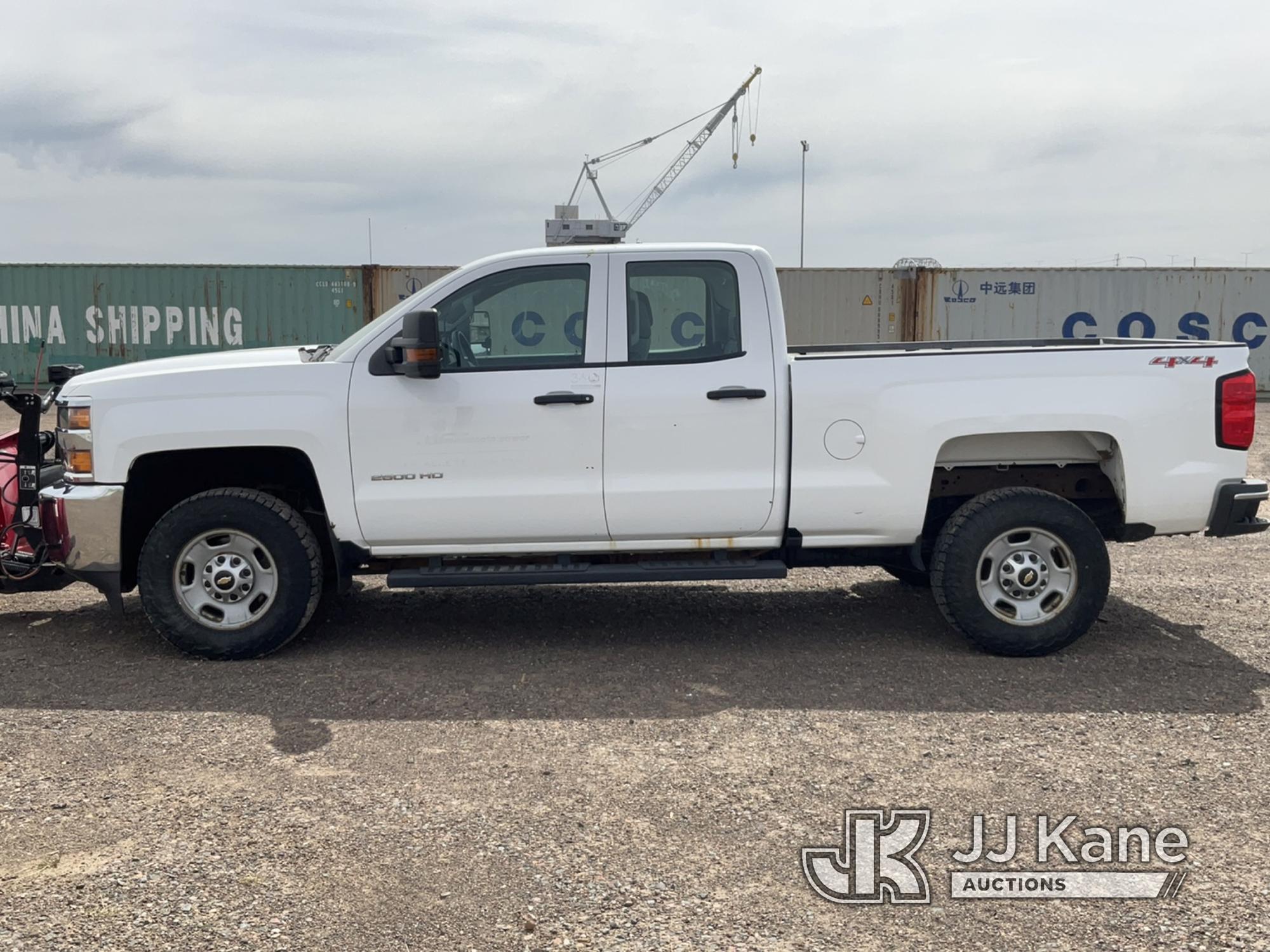 (Duluth, MN) 2017 Chevrolet Silverado 2500HD 4x4 Extended-Cab Pickup Truck Runs & Moves) (Investor U