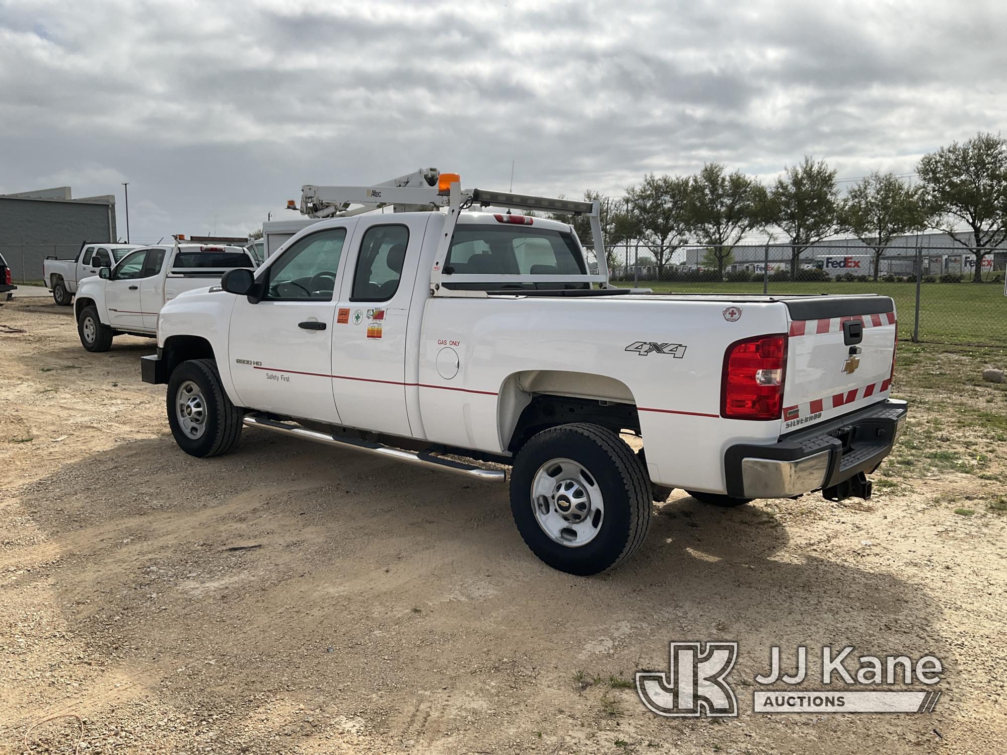 (Houston, TX) 2012 Chevrolet Silverado 2500HD 4x4 Extended-Cab Pickup Truck Runs & Moves) (Jump To S