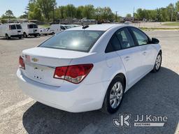 (Hawk Point, MO) 2015 Chevrolet Cruze 4-Door Sedan Runs & Moves