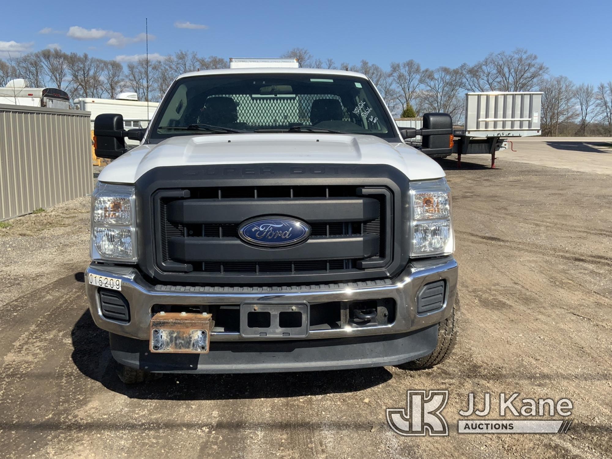 (South Beloit, IL) 2015 Ford F250 4x4 Extended-Cab Pickup Truck Runs & Moves