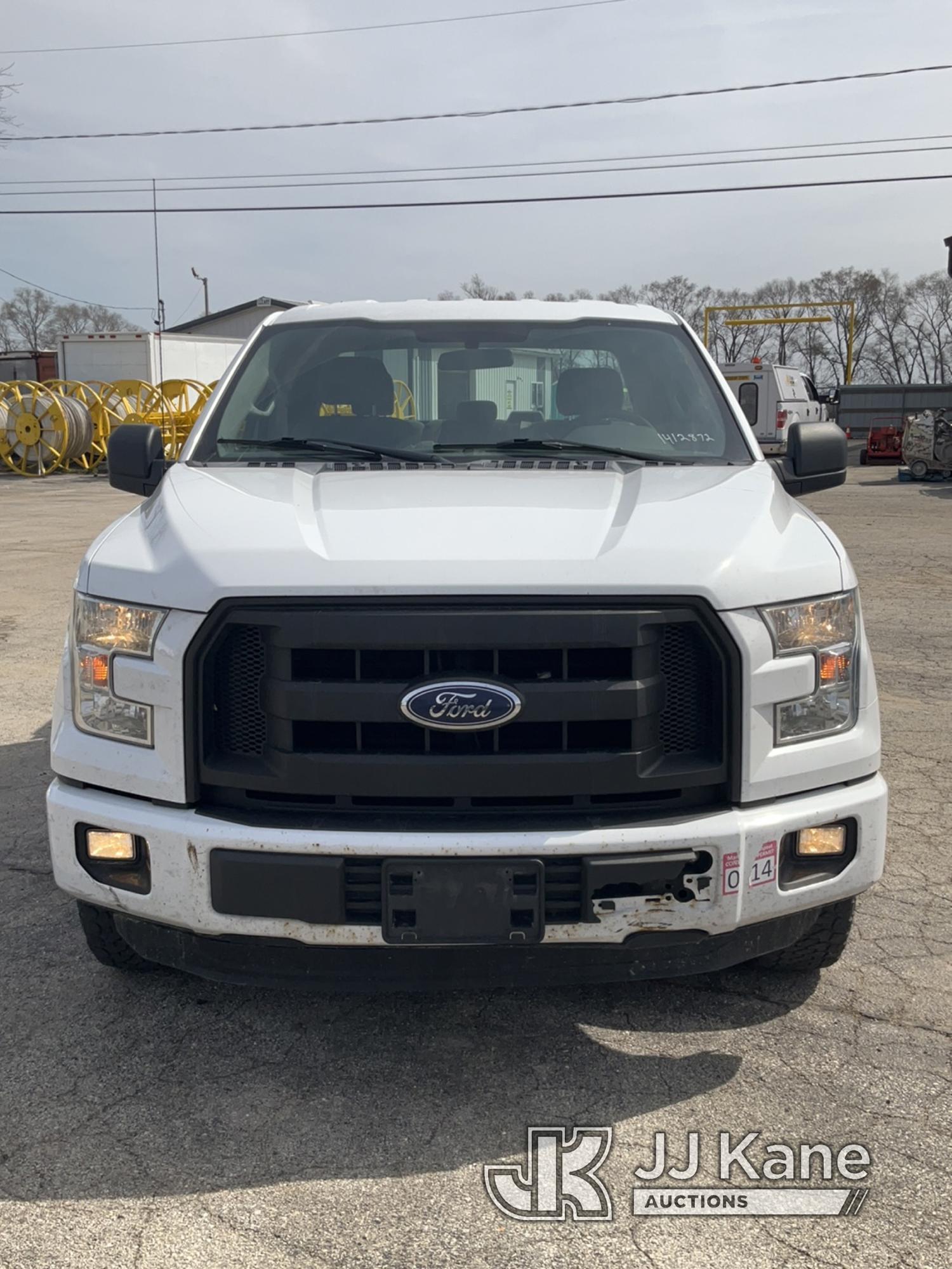 (South Beloit, IL) 2015 Ford F150 Extended-Cab Pickup Truck Runs, Moves, Front Bumper Damage