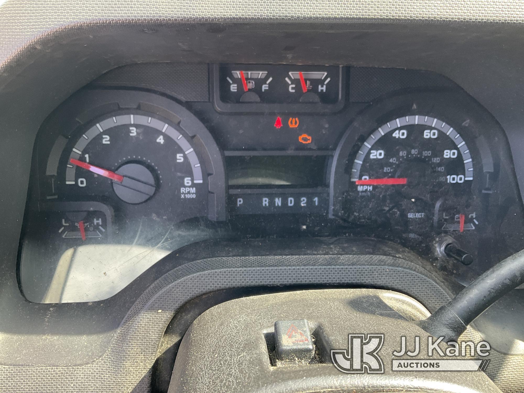 (Kansas City, MO) 2010 Ford E250 Cargo Van Runs & Moves) (Runs A Little Rough, Check Engine & TPS Li