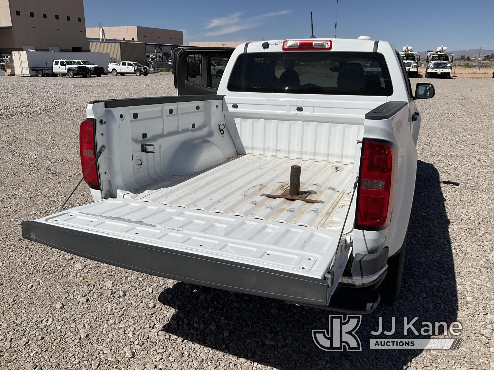 (El Paso, TX) 2015 Chevrolet Colorado 4x4 Crew-Cab Pickup Truck Runs & Moves) (Jump To Start