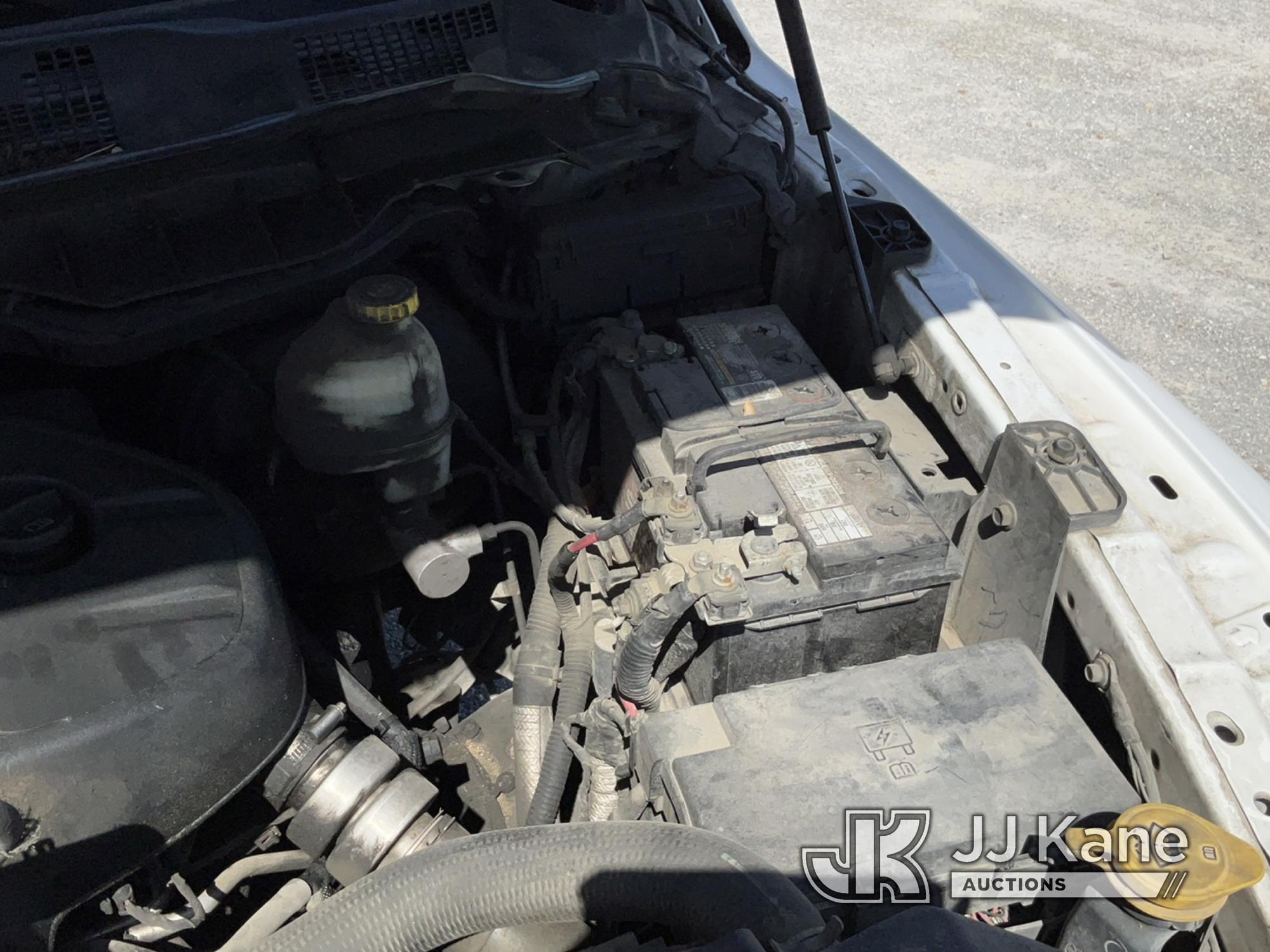 (Hawk Point, MO) 2016 RAM 1500 4x4 Crew-Cab Pickup Truck Runs & Moves) (Jump To Start, Check engine