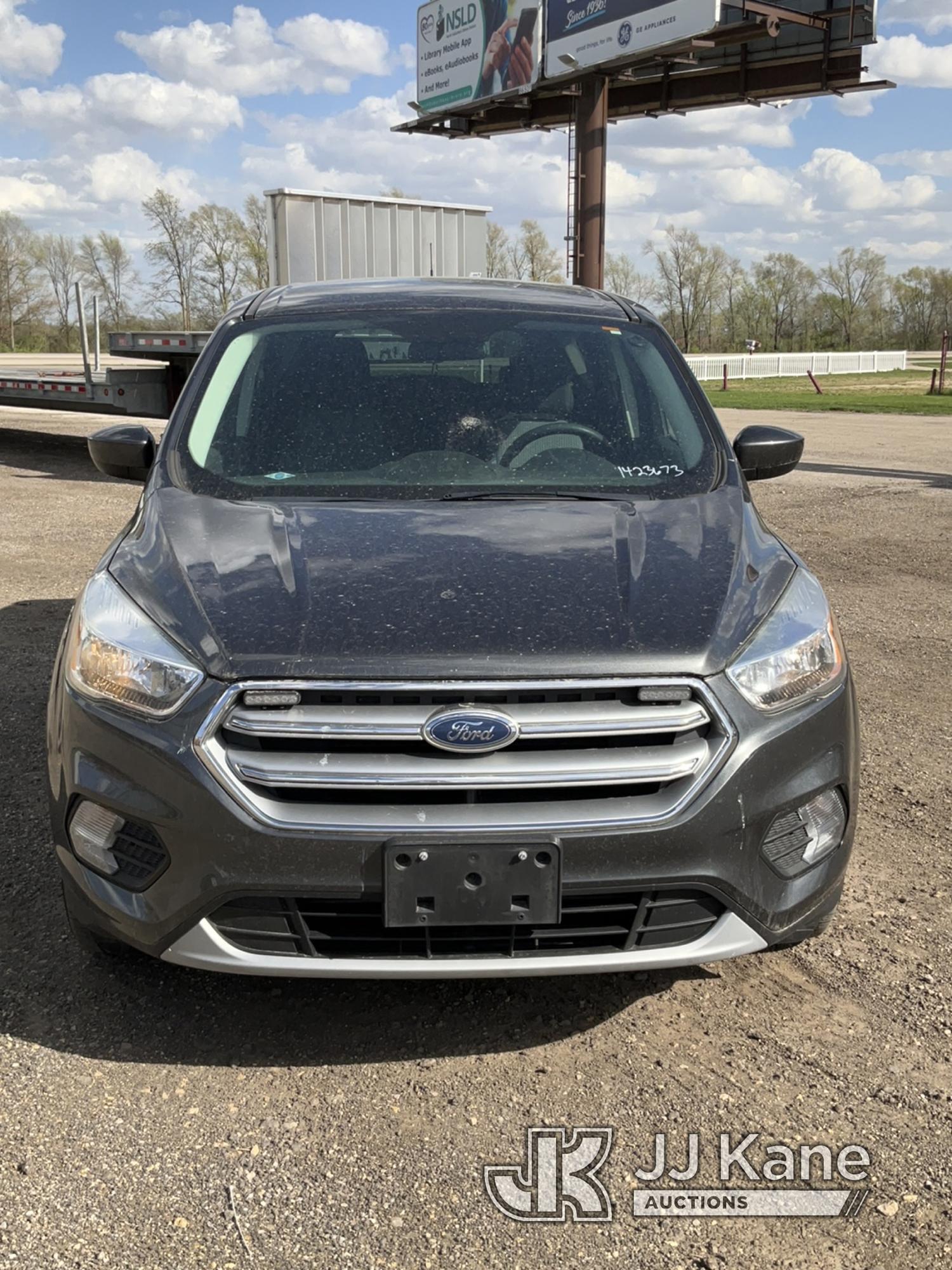 (South Beloit, IL) 2017 Ford Escape 4x4 4-Door Sport Utility Vehicle Runs & Moves