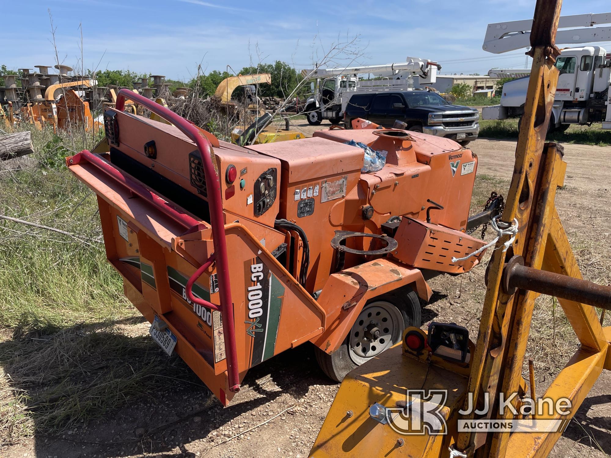 (San Antonio, TX) 2013 Vermeer BC1000XL Chipper (12in Drum), trailer mtd Not Running, Condition Unkn