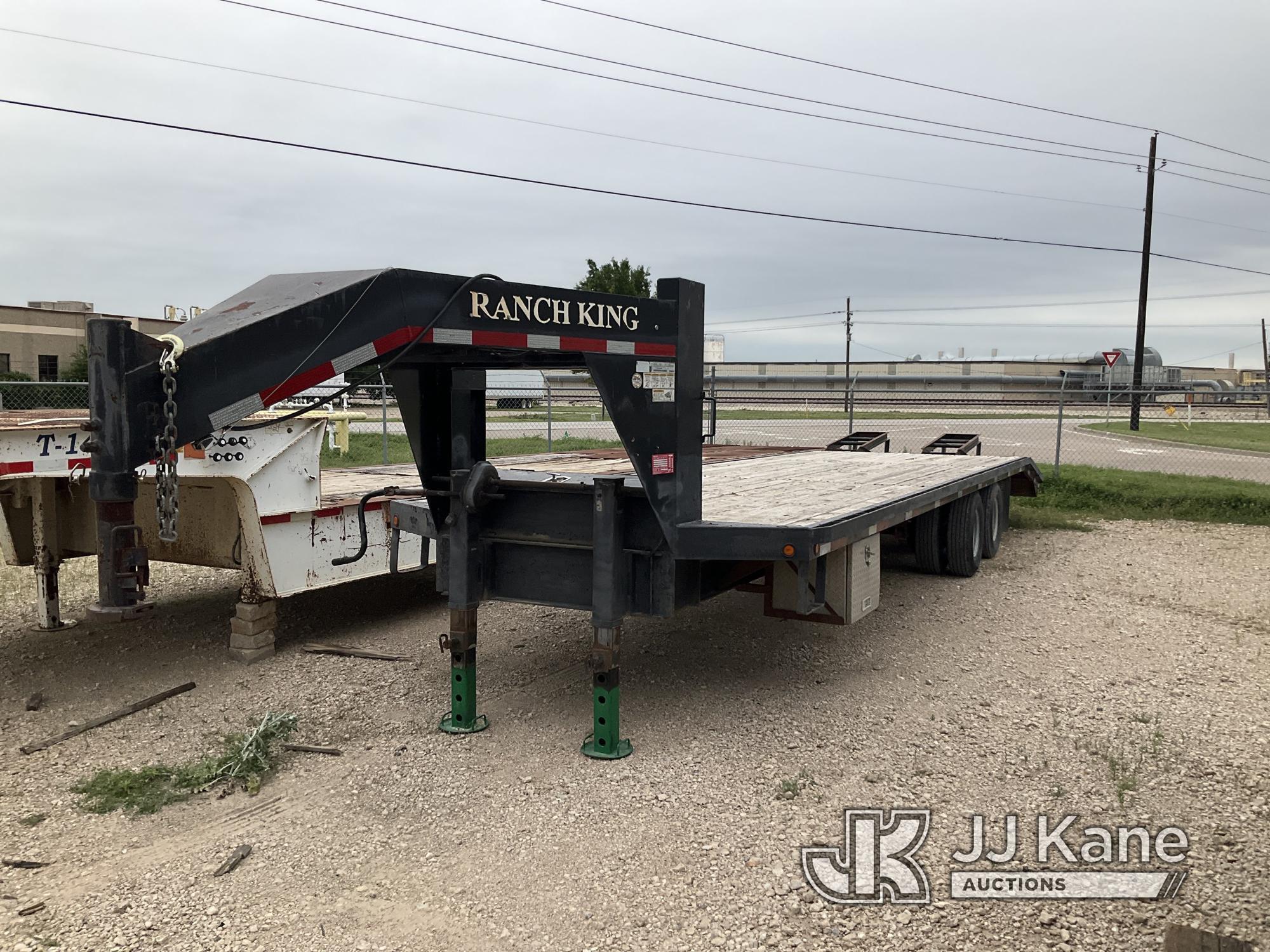 (Waxahachie, TX) 2014 Ameritrail GN32-24D22 Gooseneck Tagalong Trailer Fair