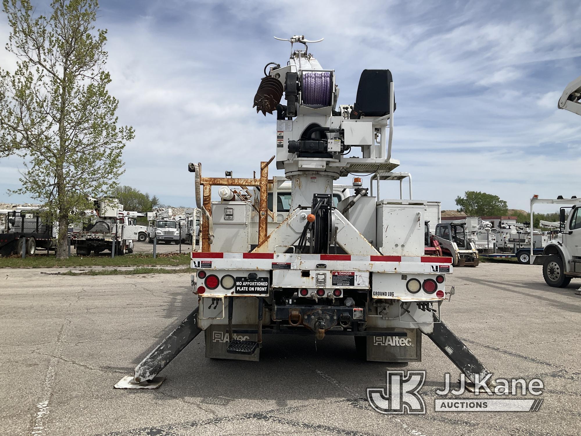 (Kansas City, MO) Altec DC47-TR, Digger Derrick rear mounted on 2014 Freightliner M2 106 Utility Tru