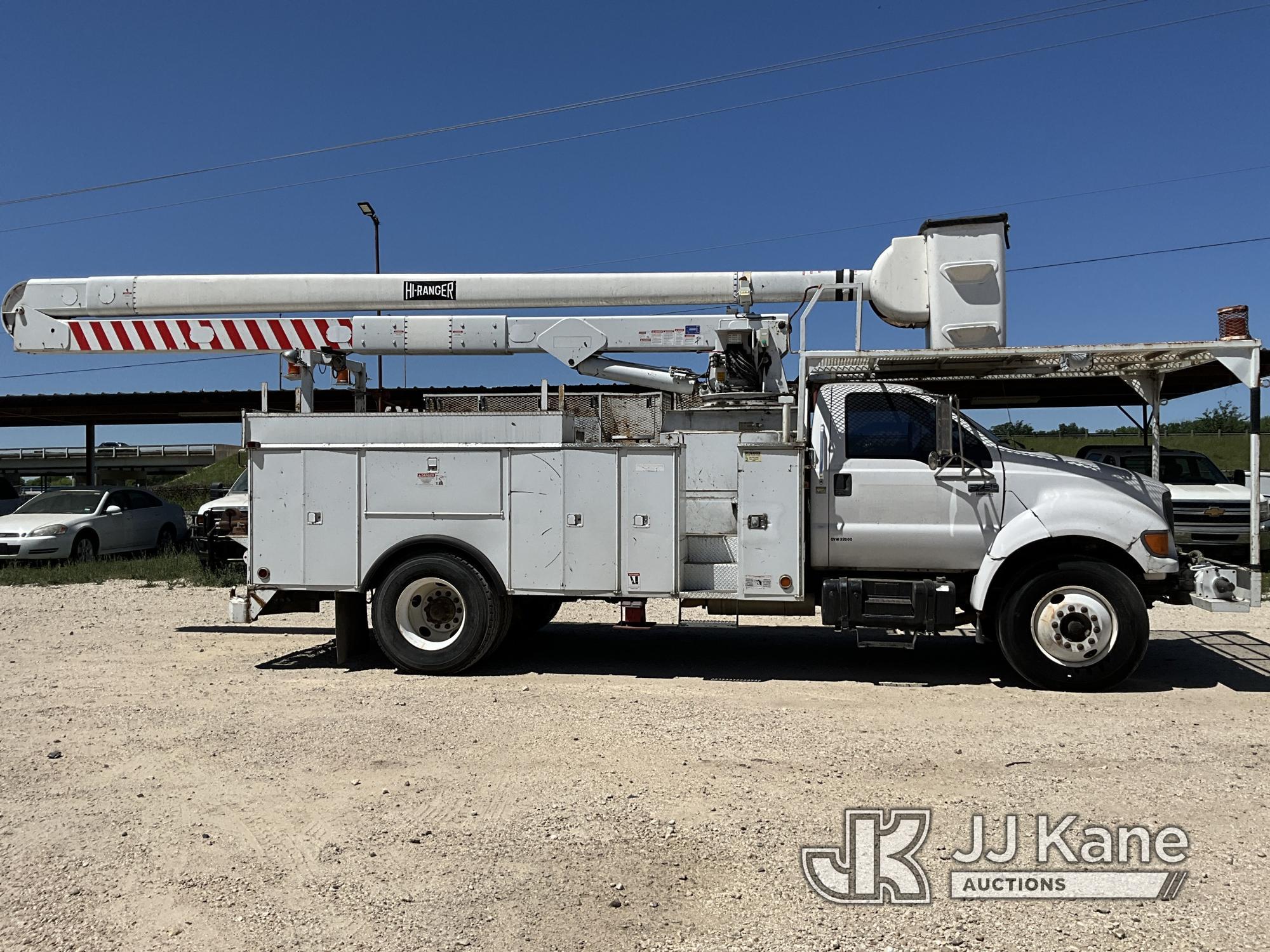 (San Antonio, TX) HiRanger 5FC-55, Bucket mounted behind cab on 2001 Ford F750 Utility Truck Runs &