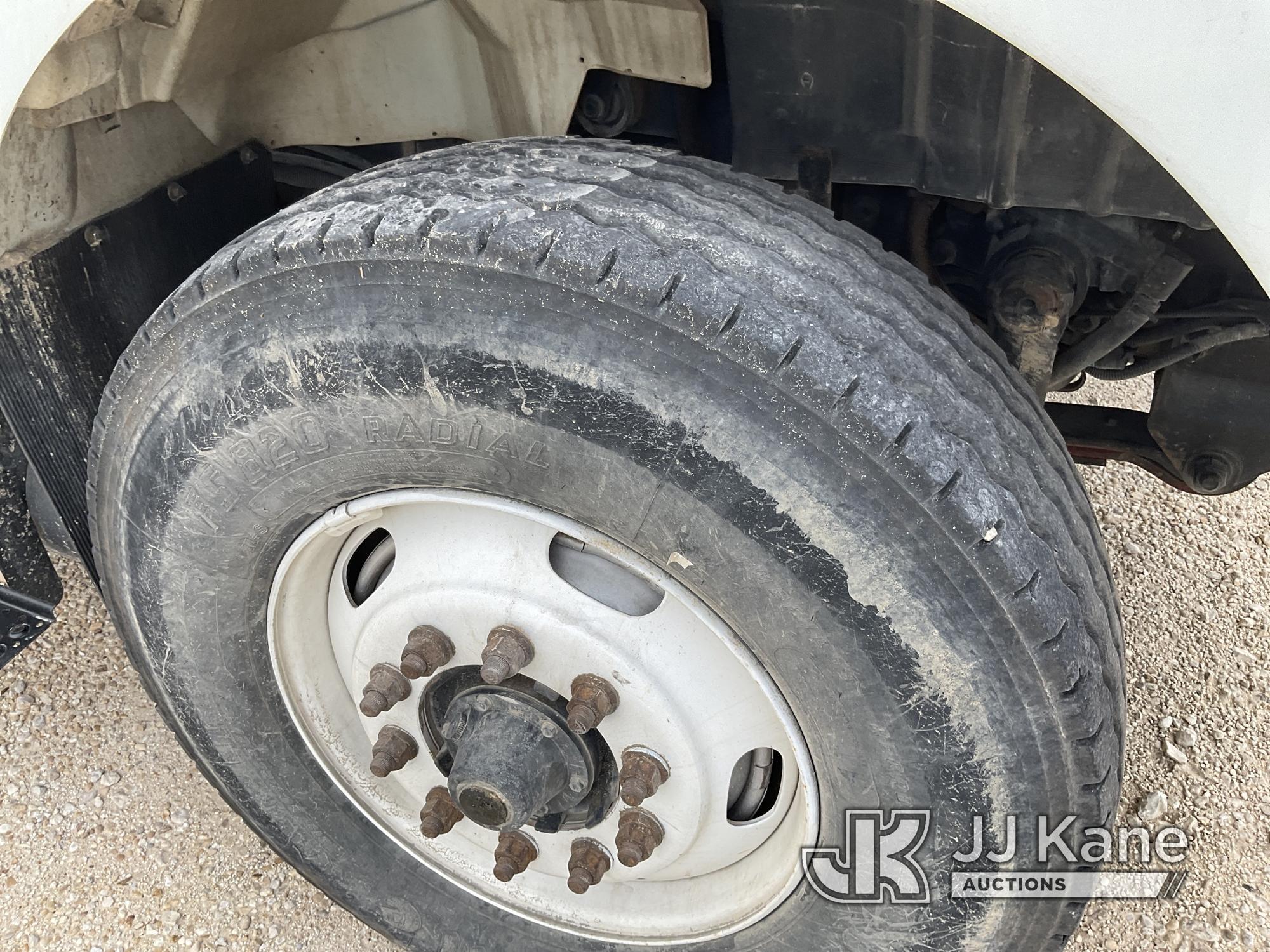 (San Antonio, TX) HiRanger TCX-60, Bucket Truck rear mounted on 2009 International 7400 Utility Truc