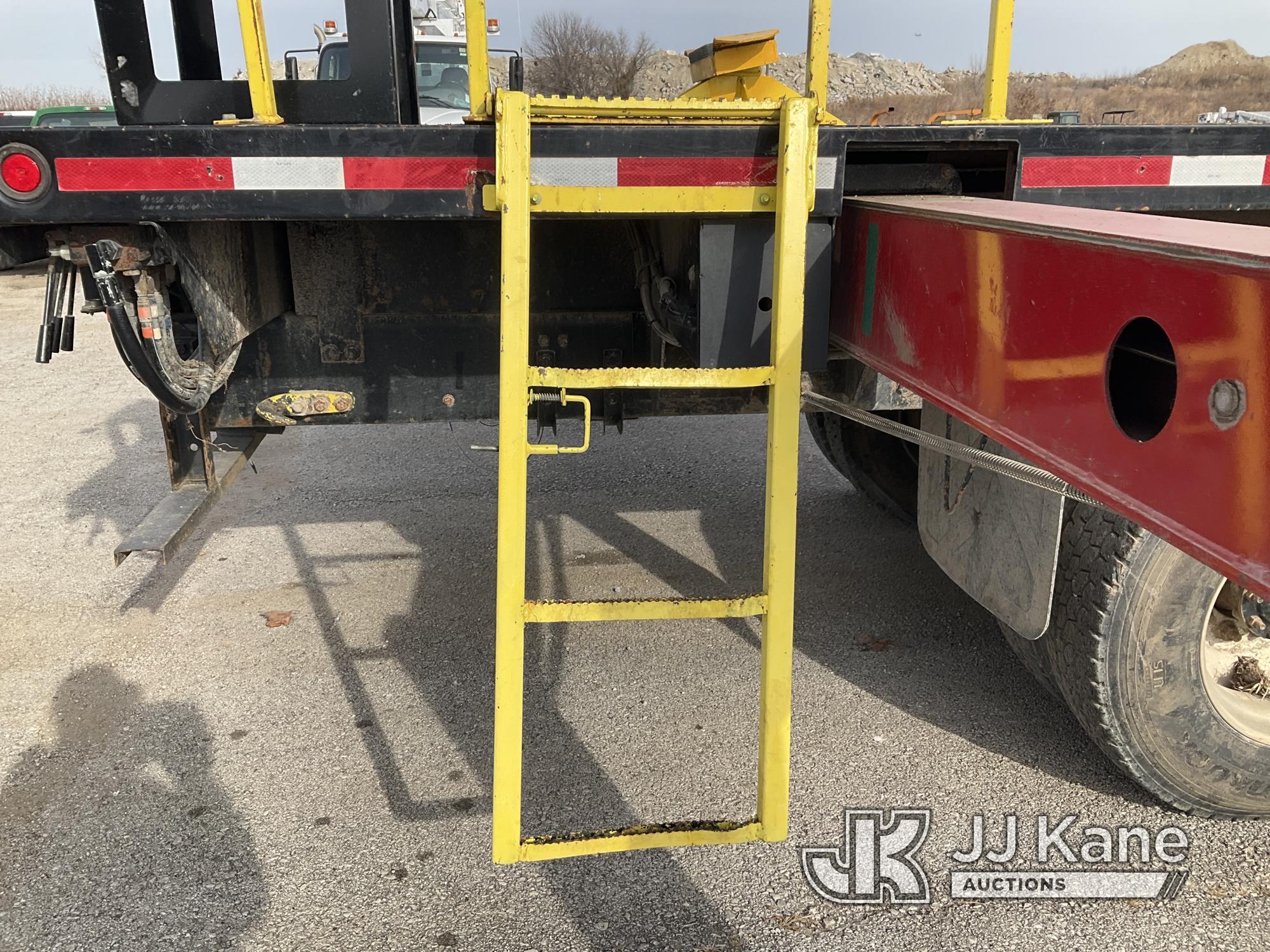 (Kansas City, MO) Elliott H110F, Telescopic Non-Insulated Sign Crane/Platform Lift mounted behind ca