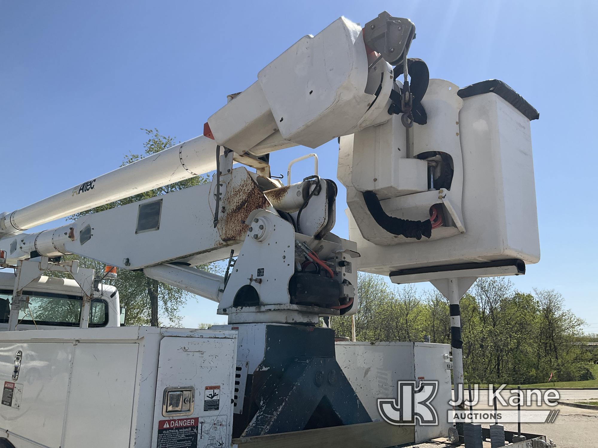 (Kansas City, MO) Altec AA755-MH, Articulating Material Handling Bucket Truck rear mounted on 2014 F