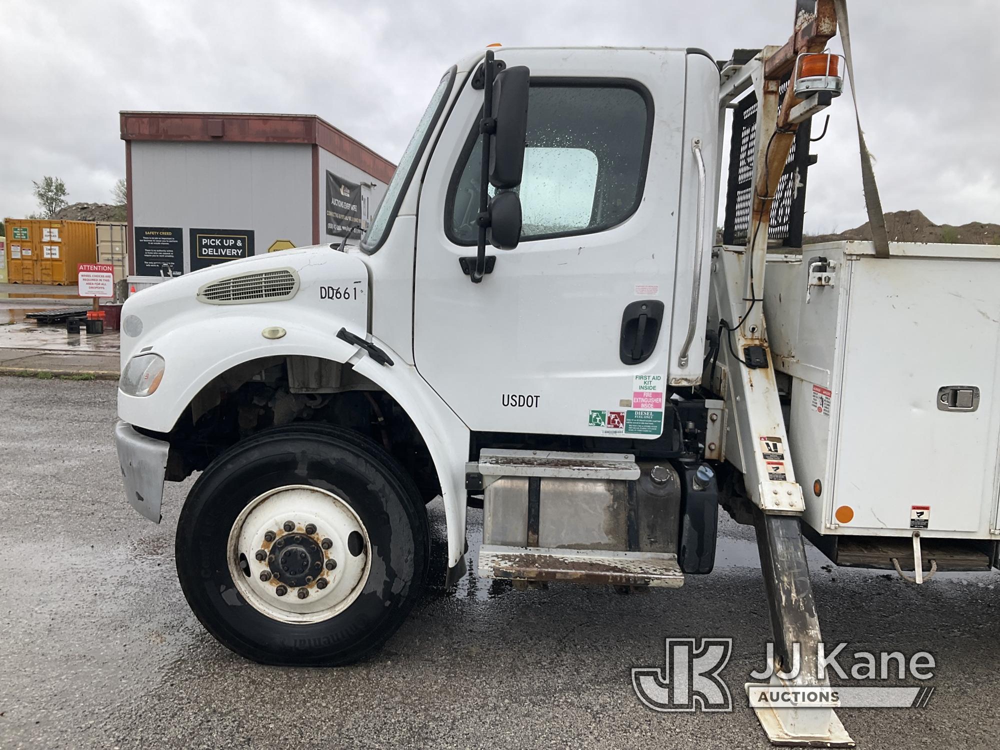 (Kansas City, MO) Altec DC47-TR, Digger Derrick rear mounted on 2014 Freightliner M2 106 4x4 Utility