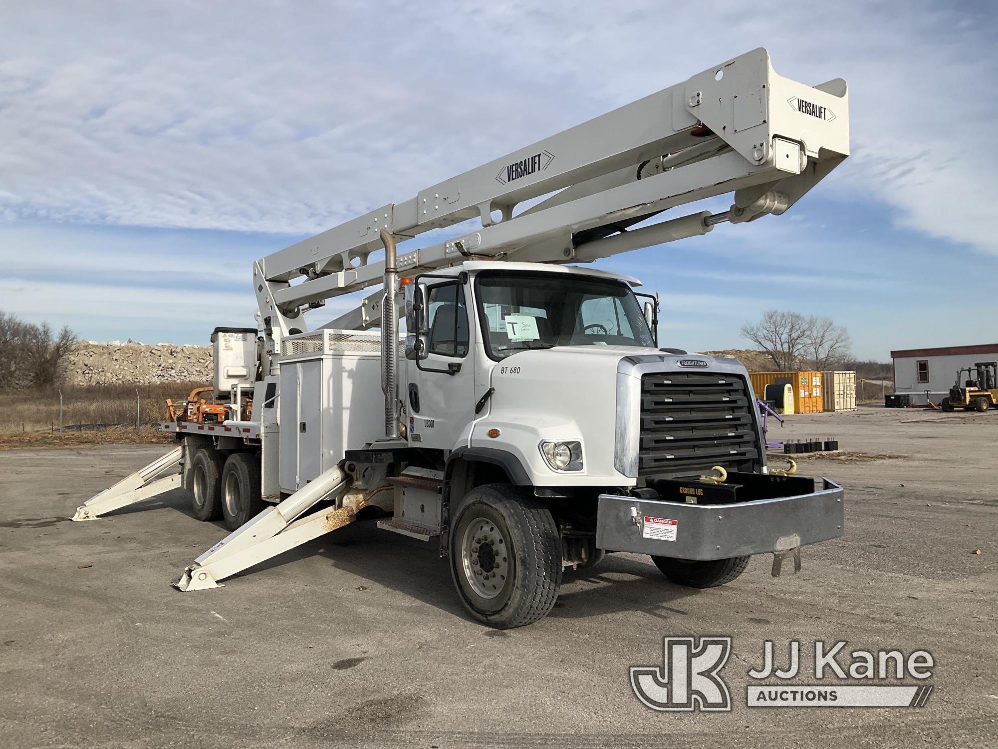 (Kansas City, MO) Versalift VST9000I, Articulating & Telescopic Material Handling Bucket Truck cente