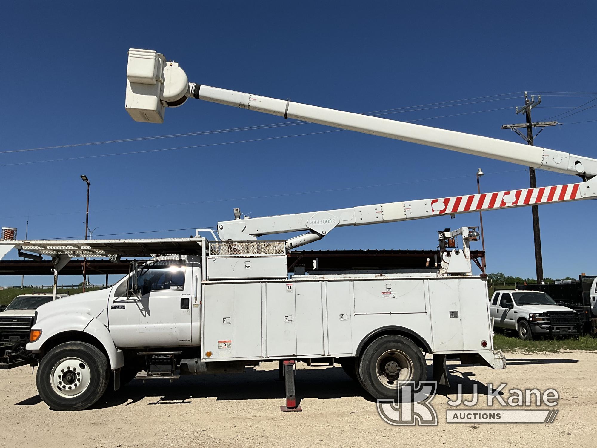 (San Antonio, TX) Terex/Telelect HiRanger 5FC-55, Bucket mounted behind cab on 2002 Ford F750 Utilit