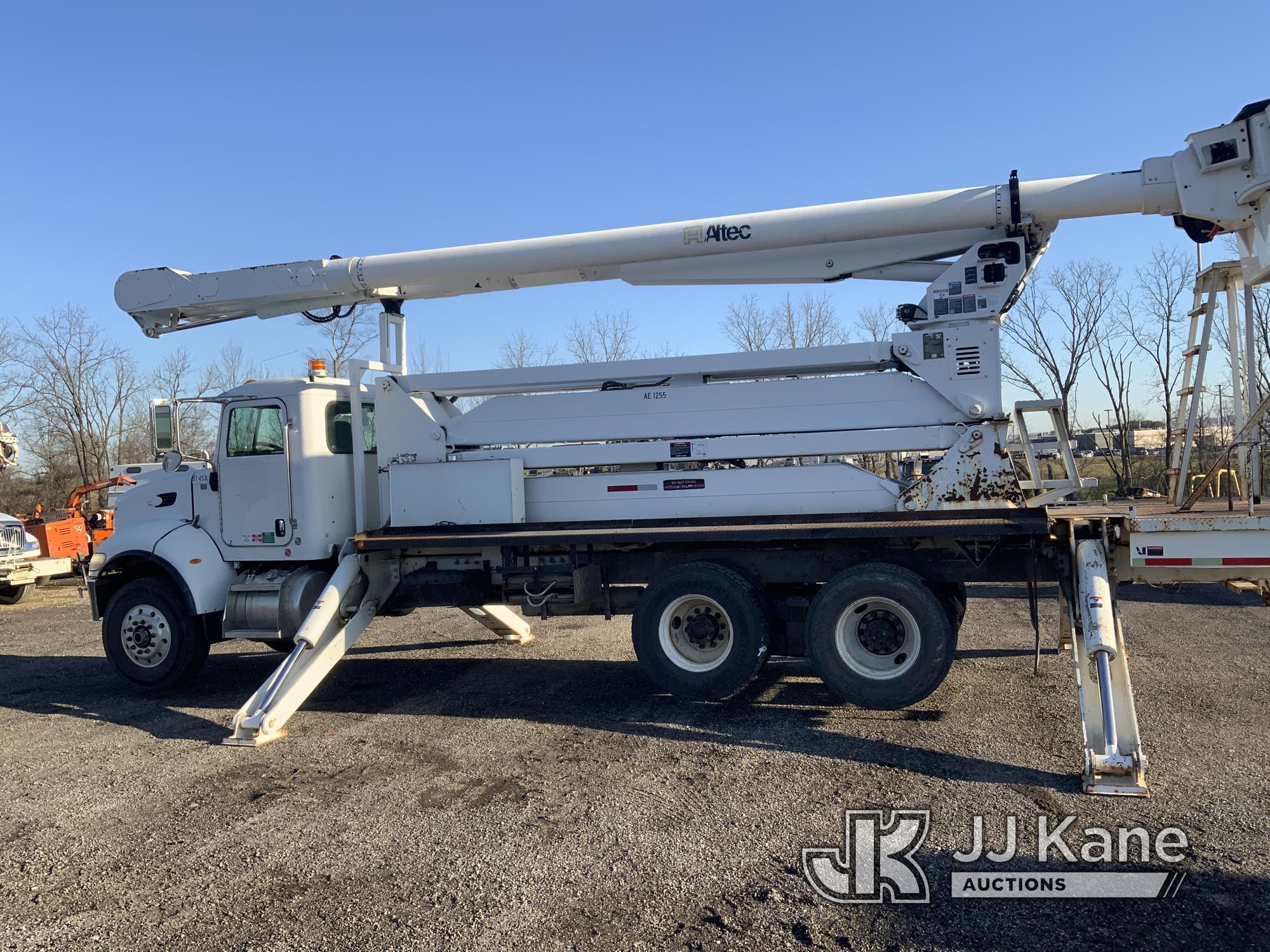 (Ashland, OH) Altec AM900-E100, Double-Elevator Bucket Truck rear mounted on 2007 Peterbilt 335 T/A