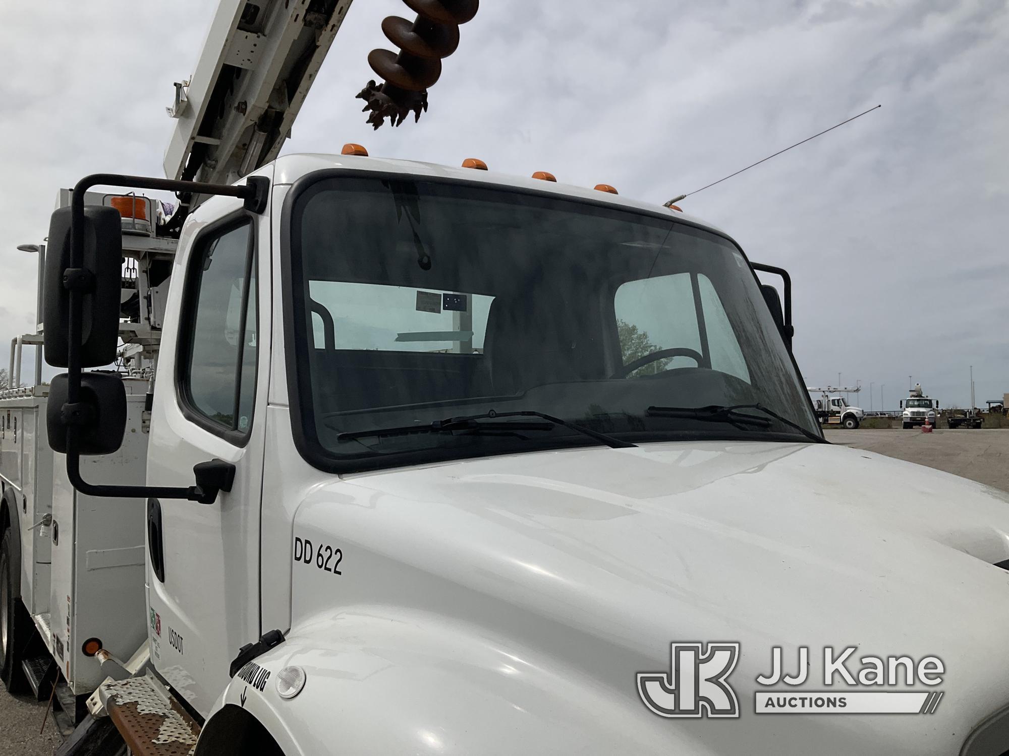 (Kansas City, MO) Altec DC47-TR, Digger Derrick rear mounted on 2014 Freightliner M2 106 Utility Tru