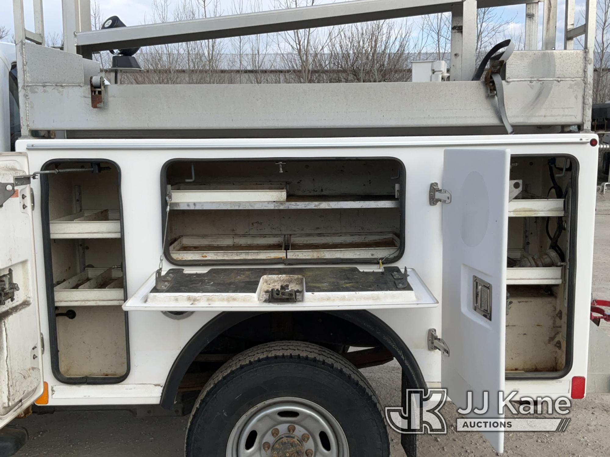 (Des Moines, IA) 2012 Ford F350 4x4 Extended-Cab Enclosed Service Truck Runs and Moves