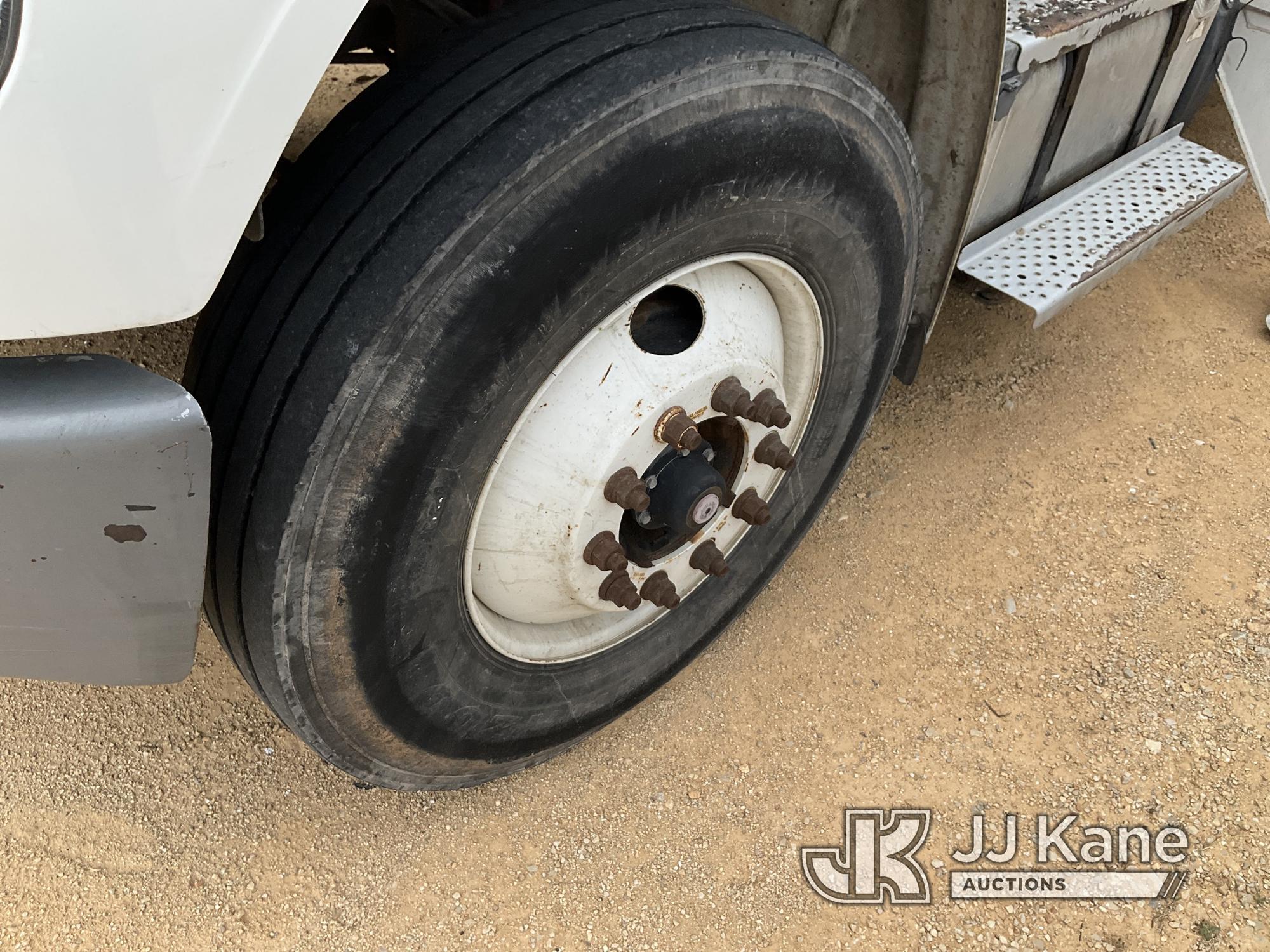 (Houston, TX) Altec AA55-MH, Material Handling Bucket Truck rear mounted on 2018 Freightliner M2 106