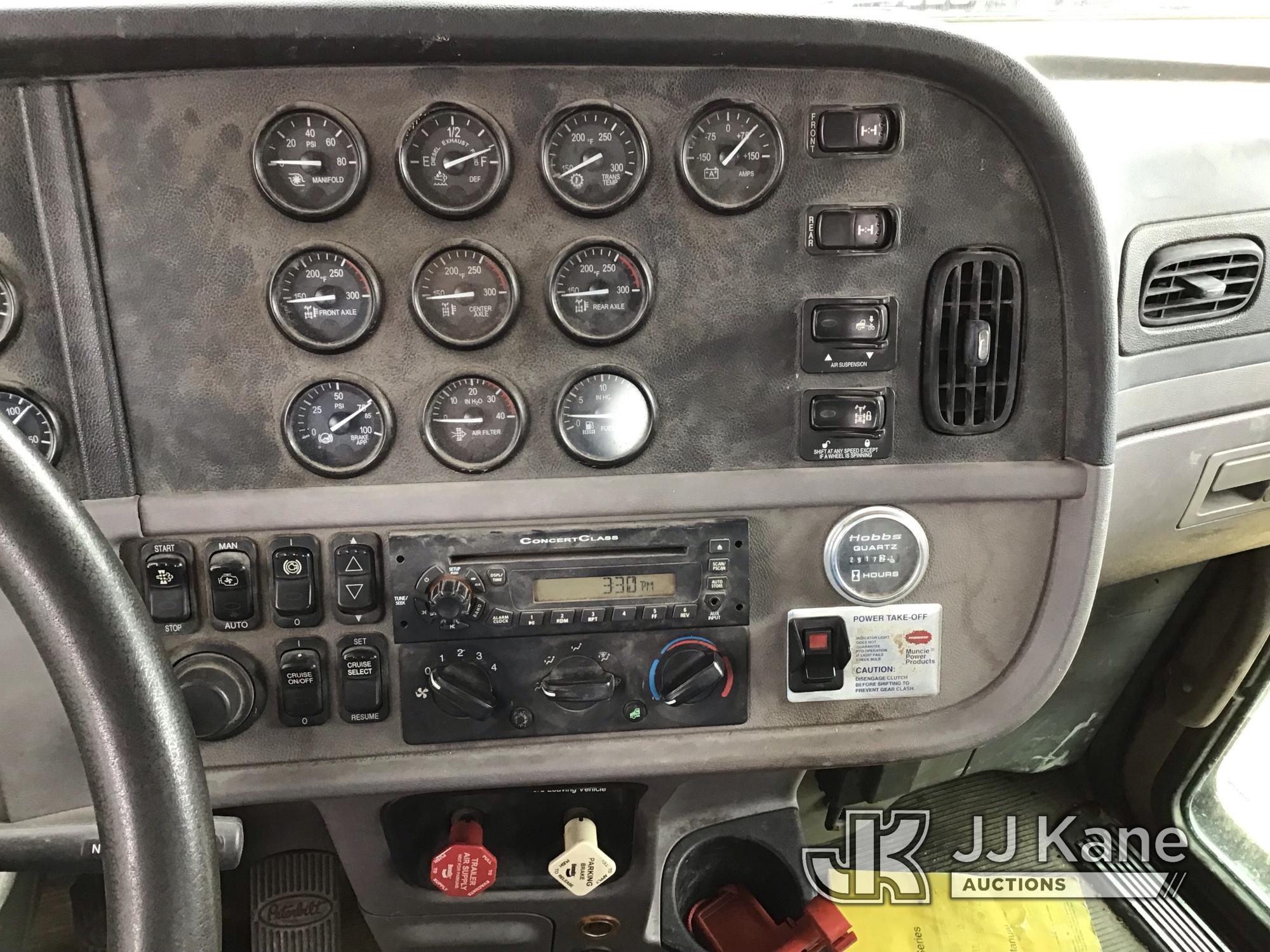 (Byram, MS) Altec AC38-127S-EJOD, Telescopic Platform/Hydraulic Crane rear mounted on 2011 Peterbilt