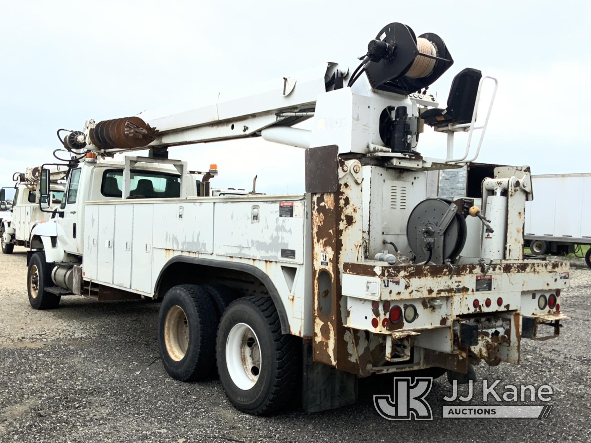 (Tipton, MO) Altec D4065A-TR, Digger Derrick rear mounted on 2008 International 7400 T/A Utility Tru