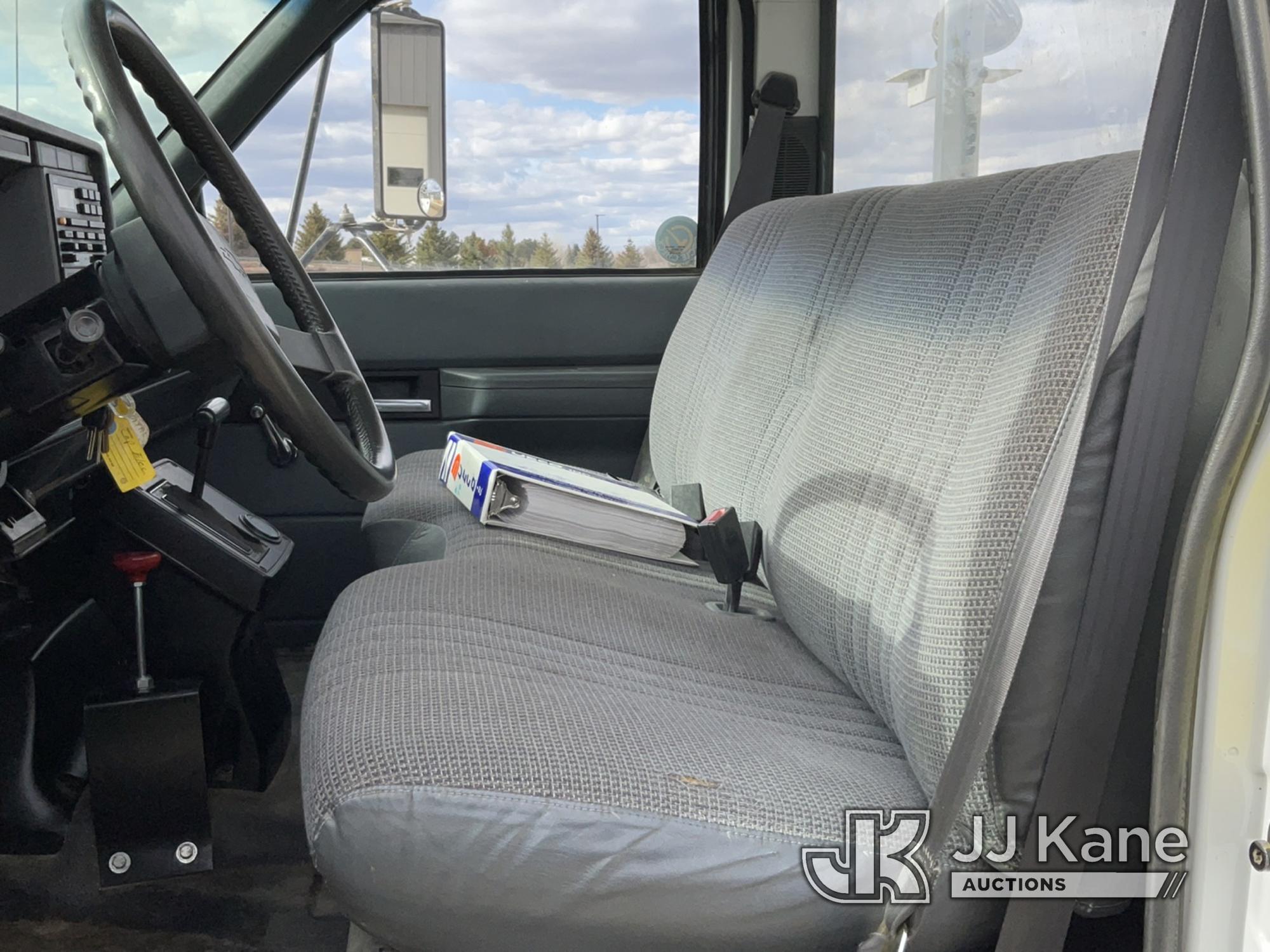 (Bismarck, ND) Terex Commander 4042, Digger Derrick rear mounted on 2001 Chevrolet C7500 Flatbed/Uti