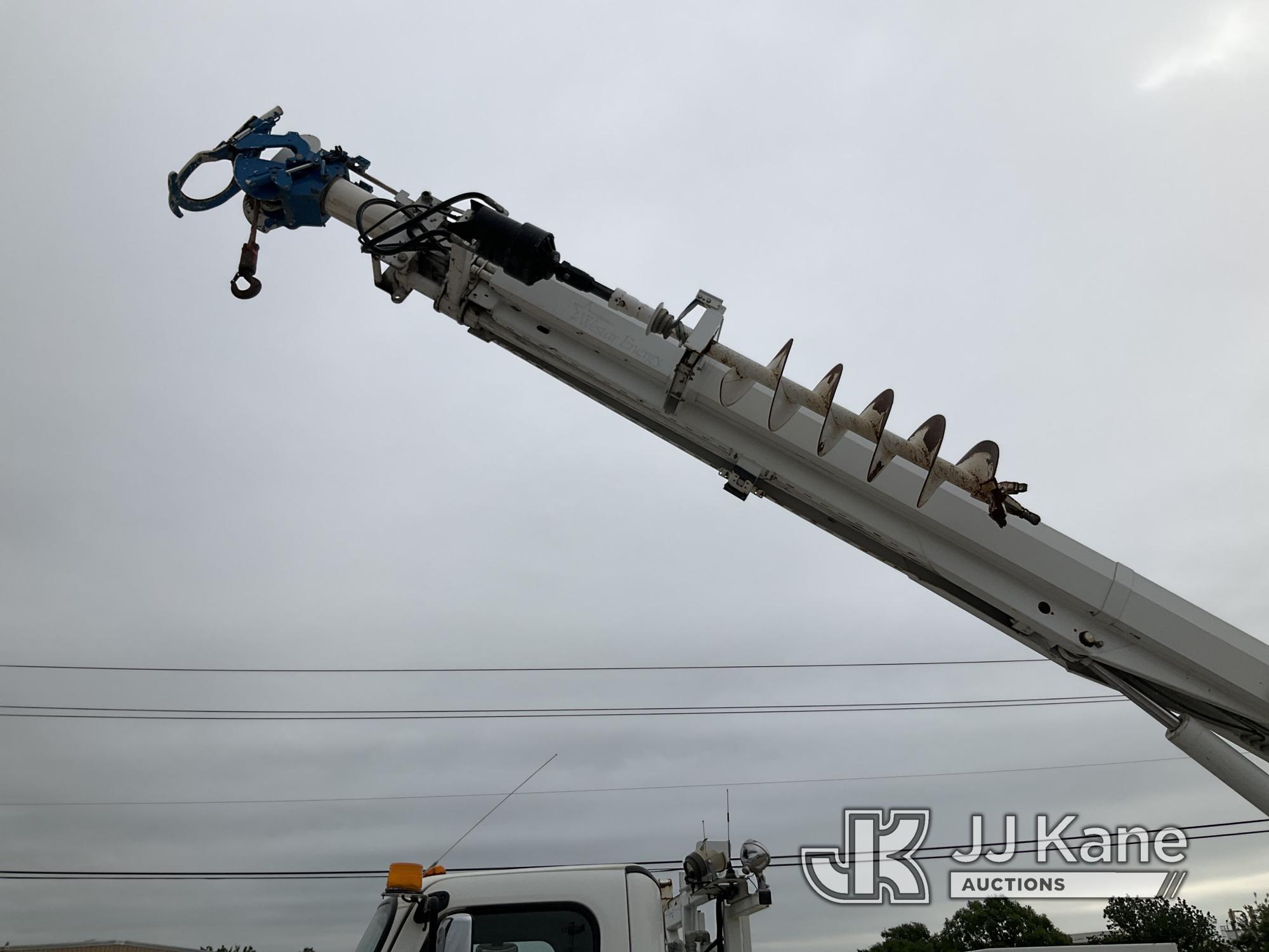 (Waxahachie, TX) Altec D3055B-TR, , 2015 Freightliner M2-106 Utility Truck Runs, Moves & Upper Opera