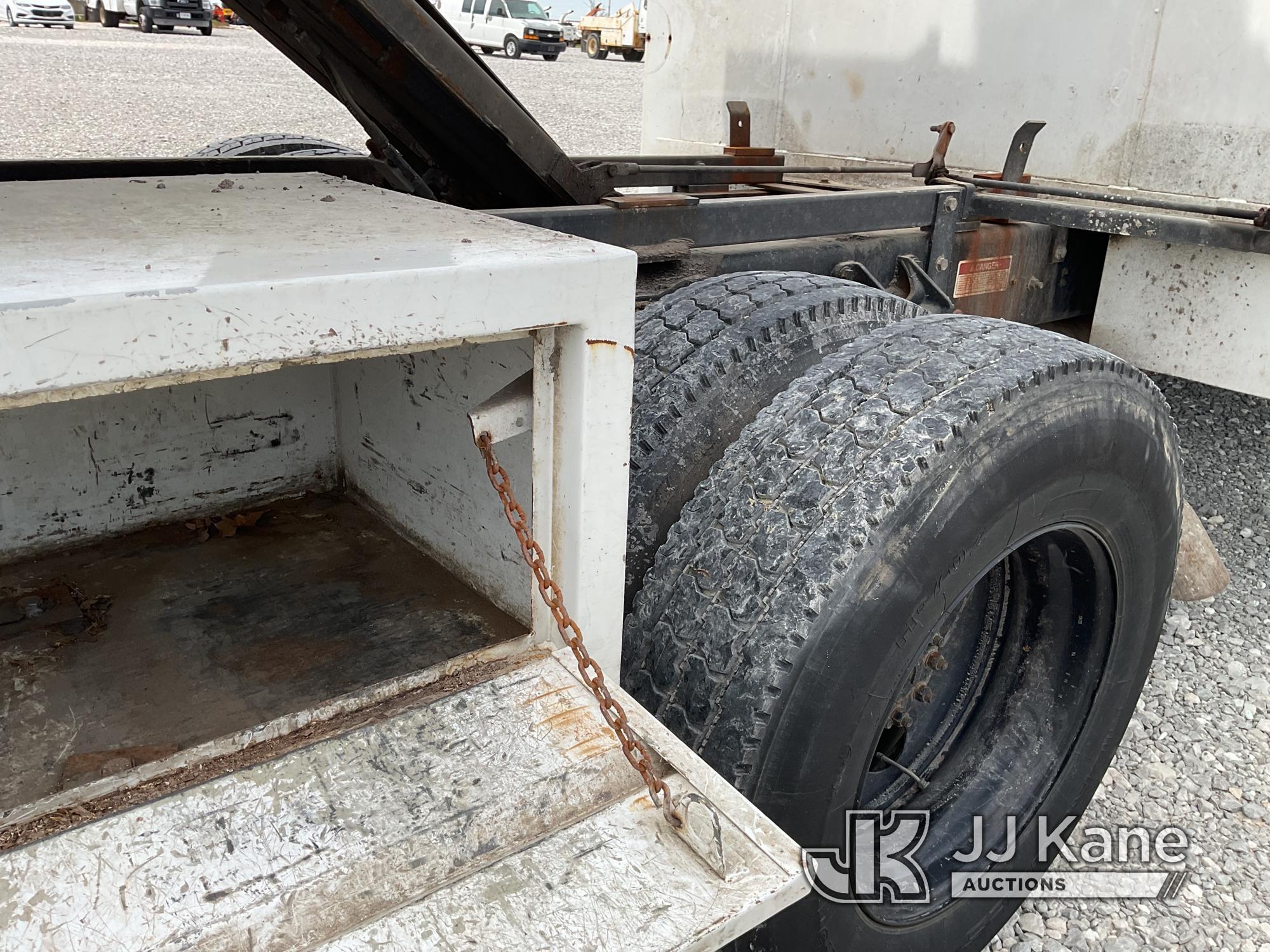 (Hawk Point, MO) Altec LR756, Over-Center Bucket mounted behind cab on 2013 Ford F750 Chipper Dump T