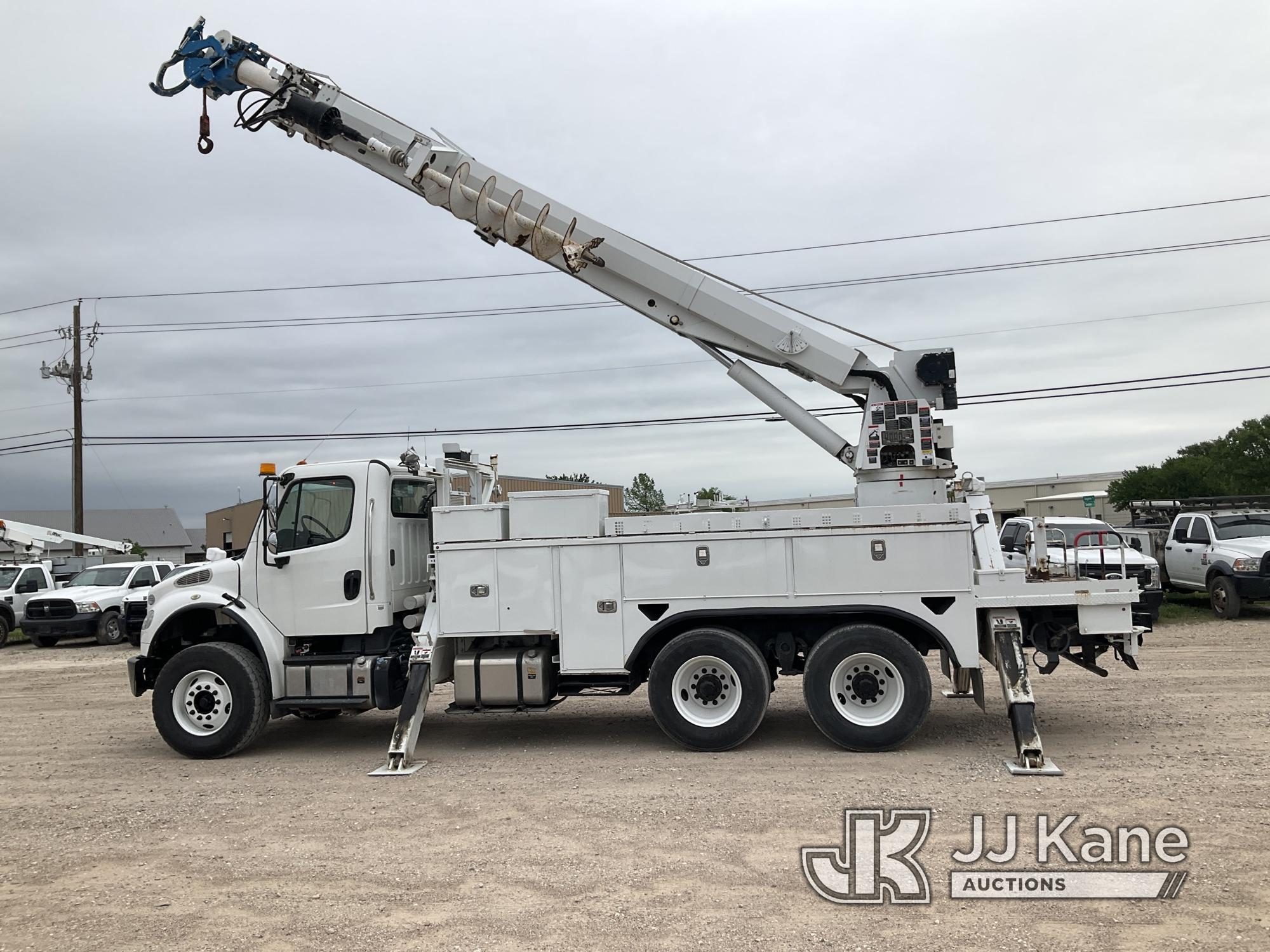 (Waxahachie, TX) Altec D3055B-TR, , 2015 Freightliner M2-106 Utility Truck Runs, Moves & Upper Opera