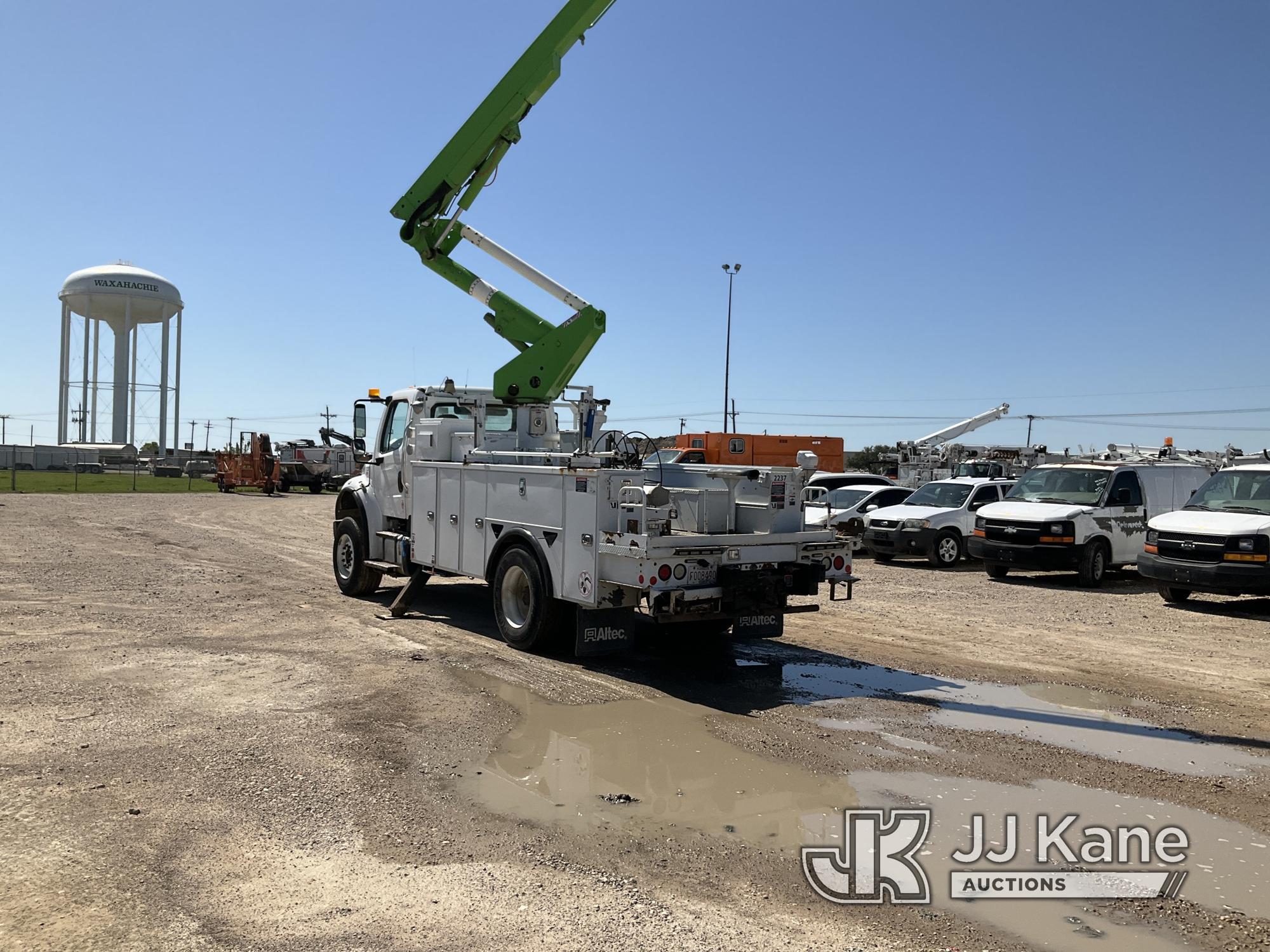 (Waxahachie, TX) Altec TA41M, Articulating & Telescopic Material Handling Bucket Truck mounted behin