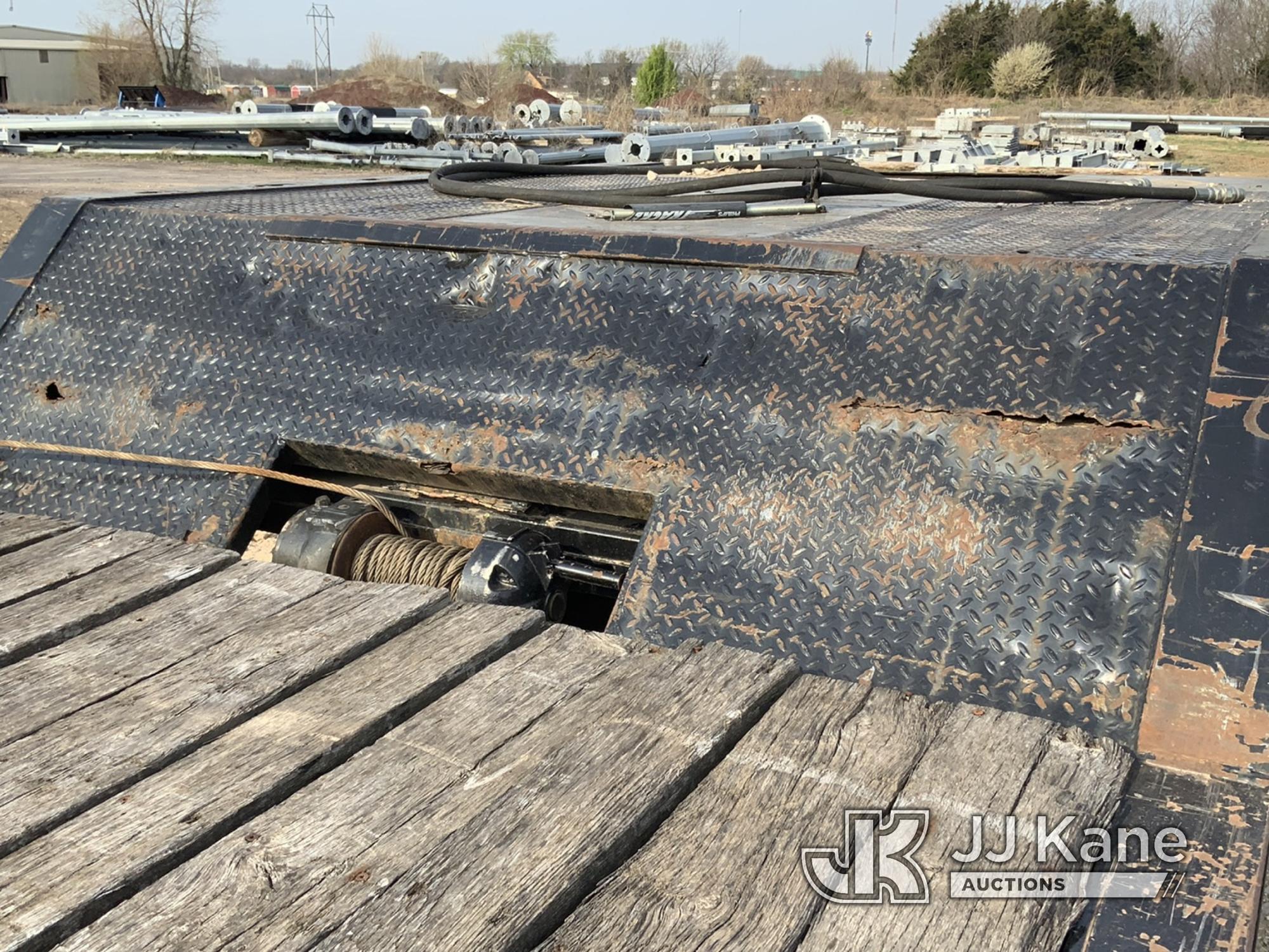 (Neosho, MO) 2017 Landoll Corporation Drop-Deck Flatbed Trailer