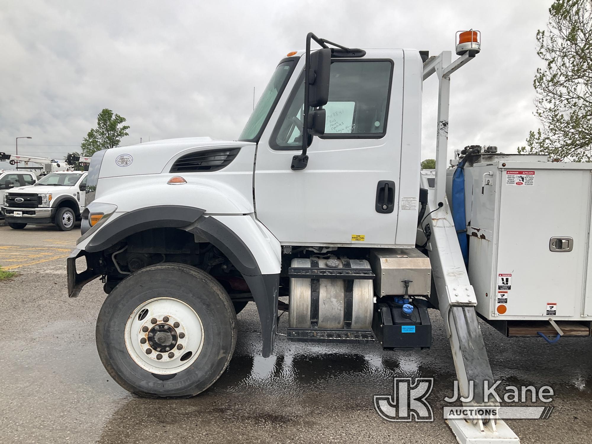 (Kansas City, MO) Altec AM55, Over-Center Material Handling Bucket rear mounted on 2017 Internationa