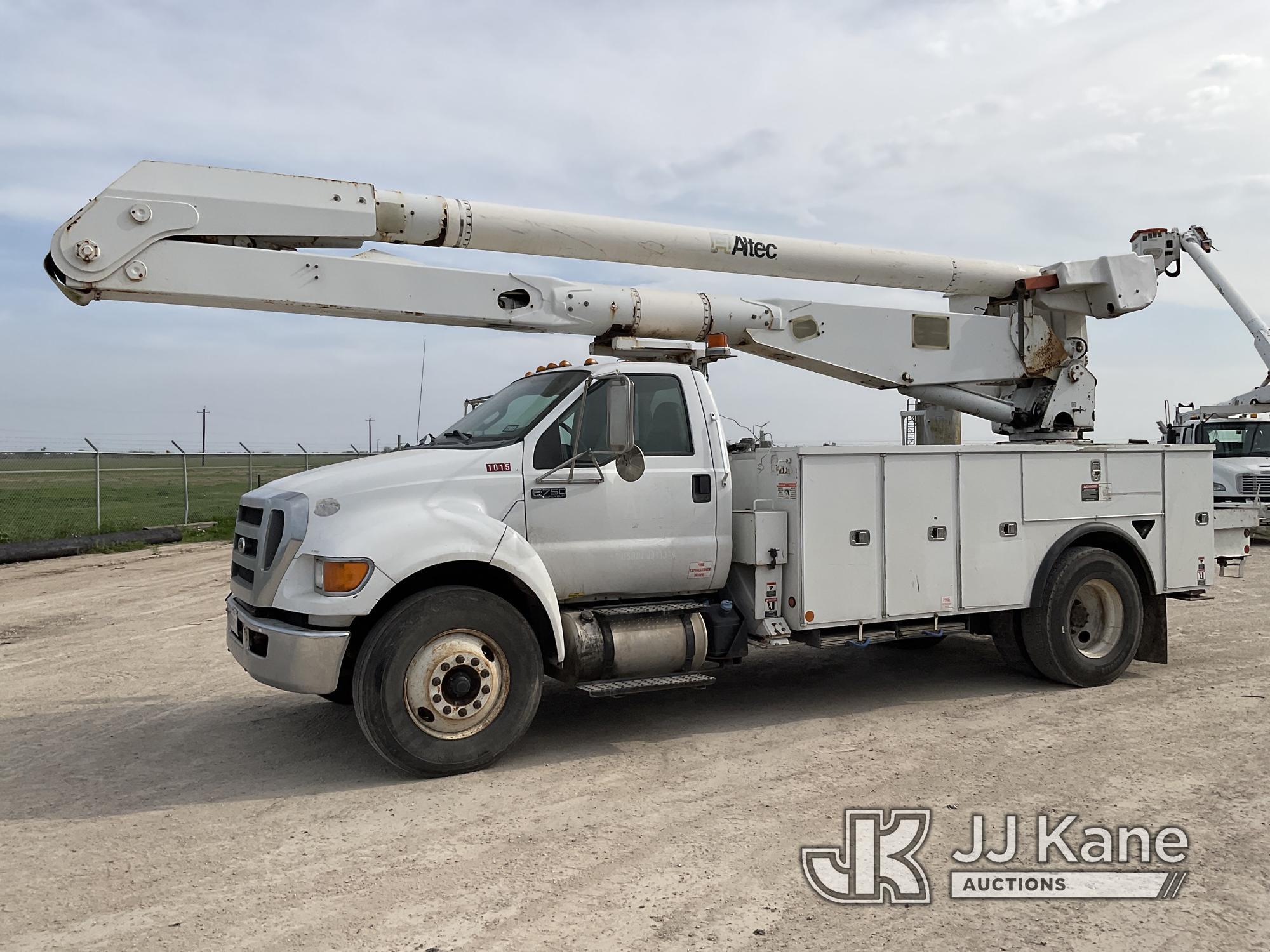 (Corpus Christi, TX) Altec AA755-MH, Material Handling Bucket Truck rear mounted on 2013 Ford F750 U