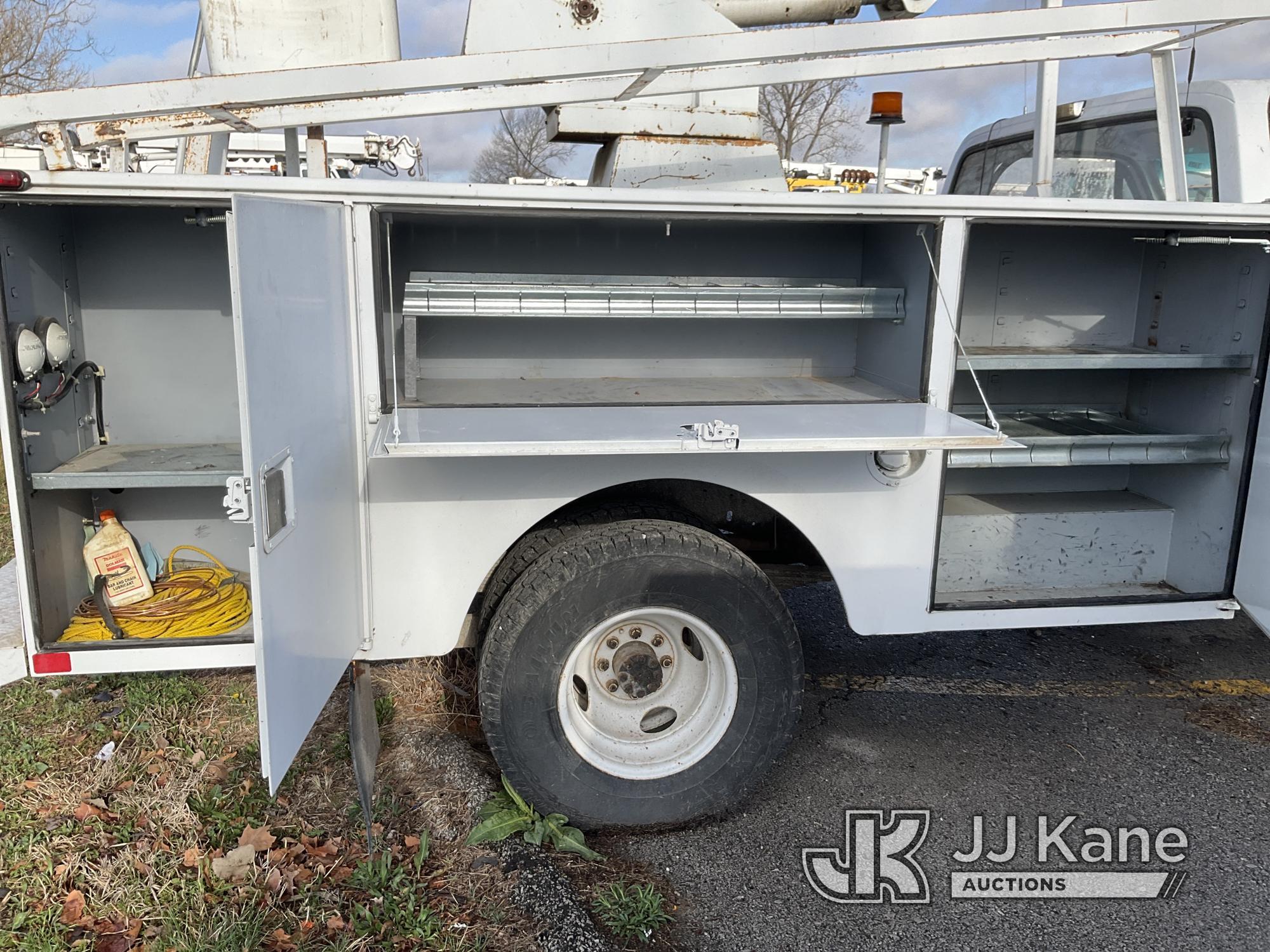 (Kansas City, MO) LIFT-ALL LAH30FB, Bucket Truck mounted behind cab on 1985 GMC K3500 4X4 Service Tr