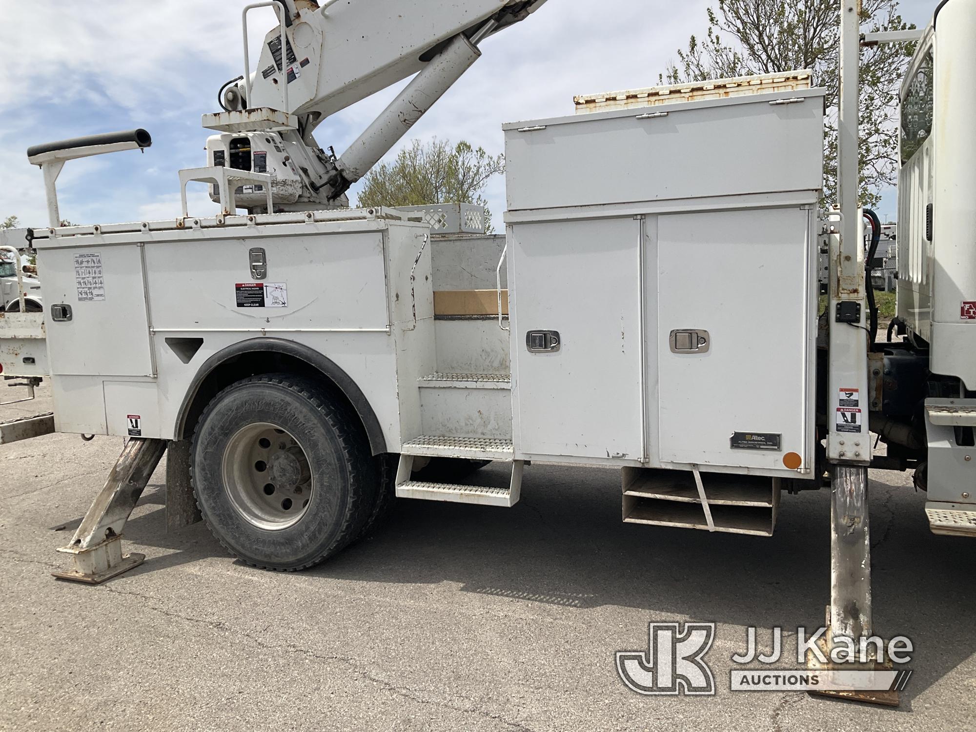 (Kansas City, MO) Altec AA755-MH, Material Handling Bucket Truck rear mounted on 2013 Freightliner M