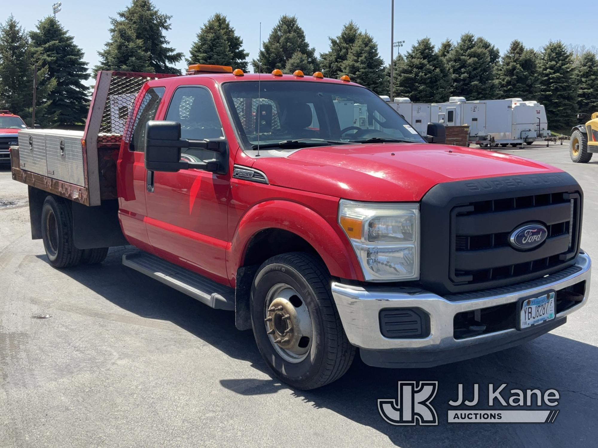 (Maple Lake, MN) 2013 Ford F350 Extended-Cab Flatbed Truck Runs and Moves