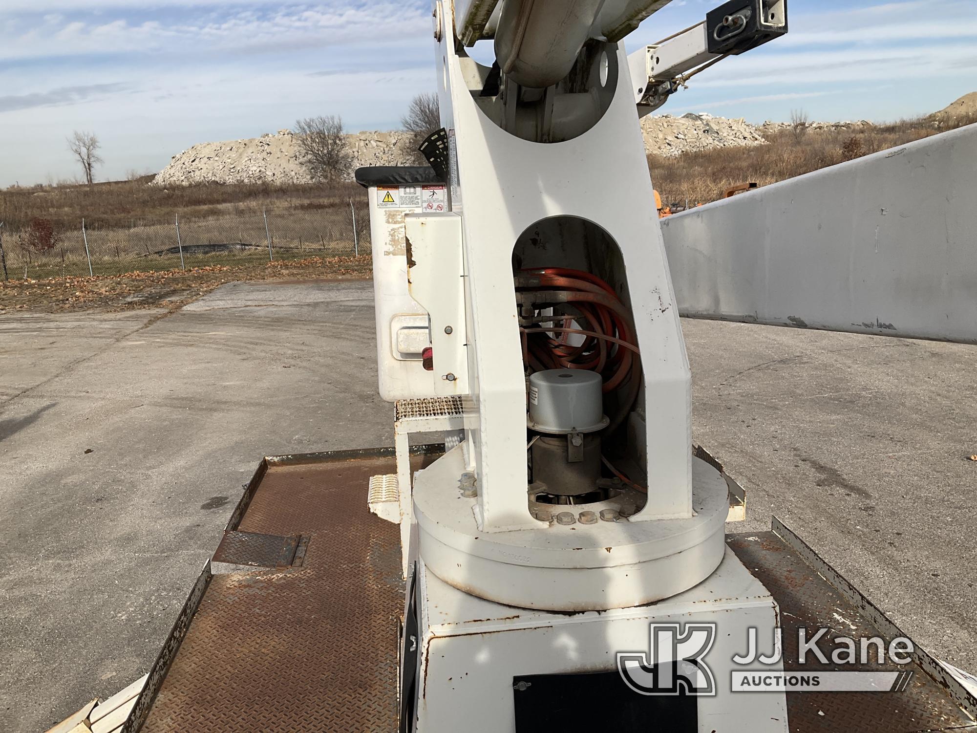 (Kansas City, MO) Versalift VST9000I, Articulating & Telescopic Material Handling Bucket Truck cente