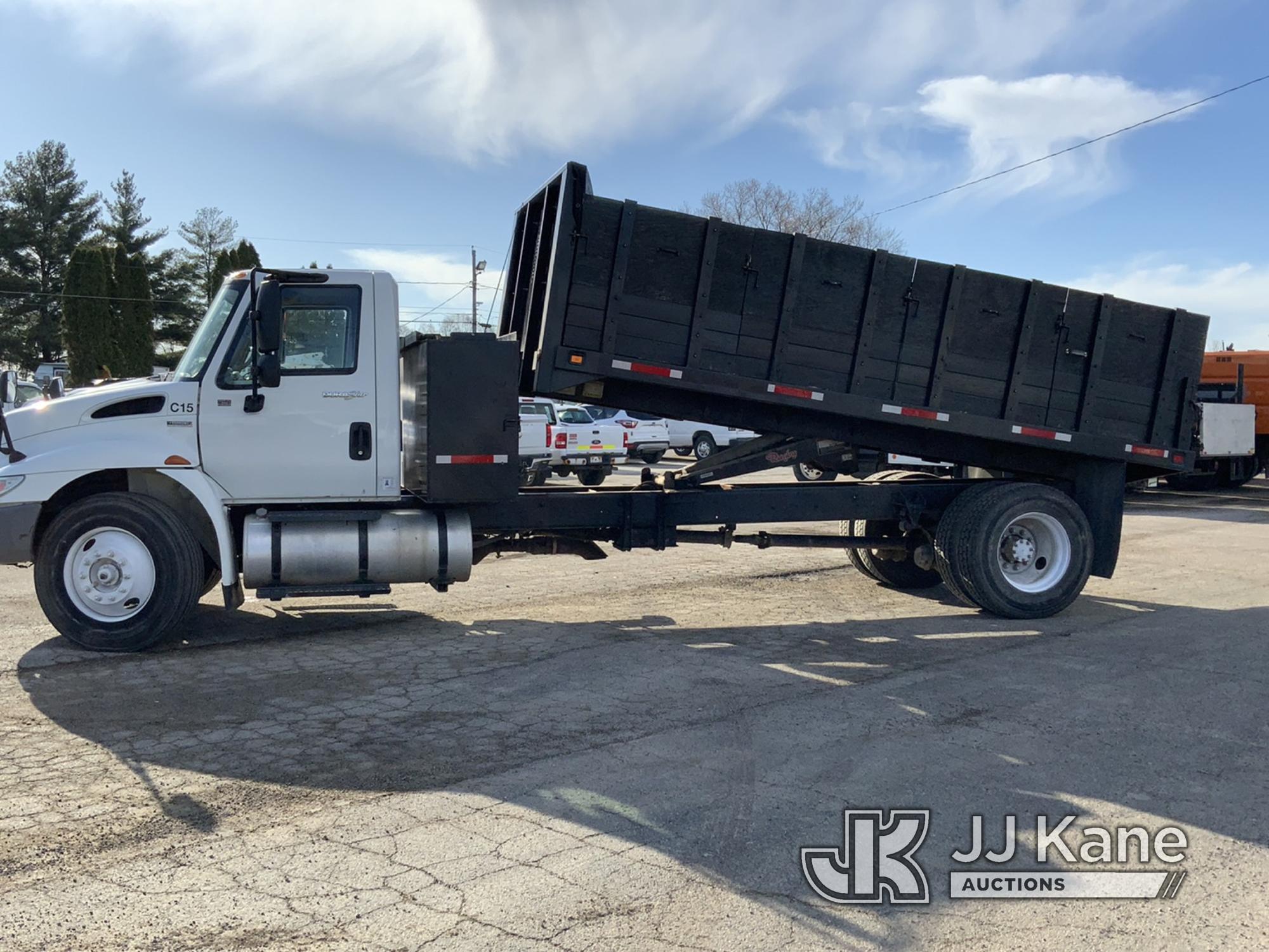 (South Beloit, IL) 2009 International Durastar 4300 Flatbed/Dump Truck Runs, Moves & Dump Operates