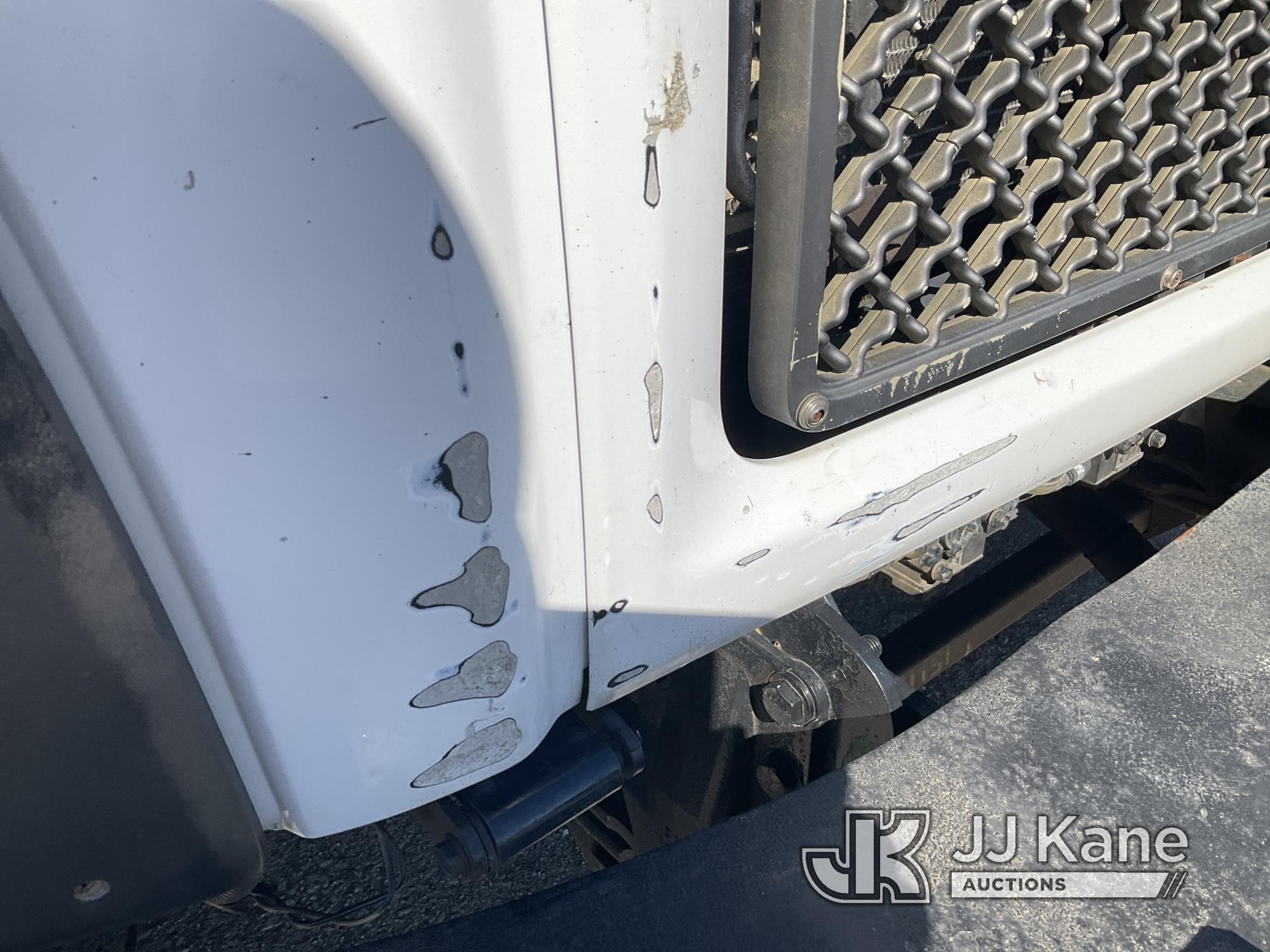 (Kansas City, MO) Altec AM650-MH, Over-Center Material Handling Bucket Truck rear mounted on 2006 Ch